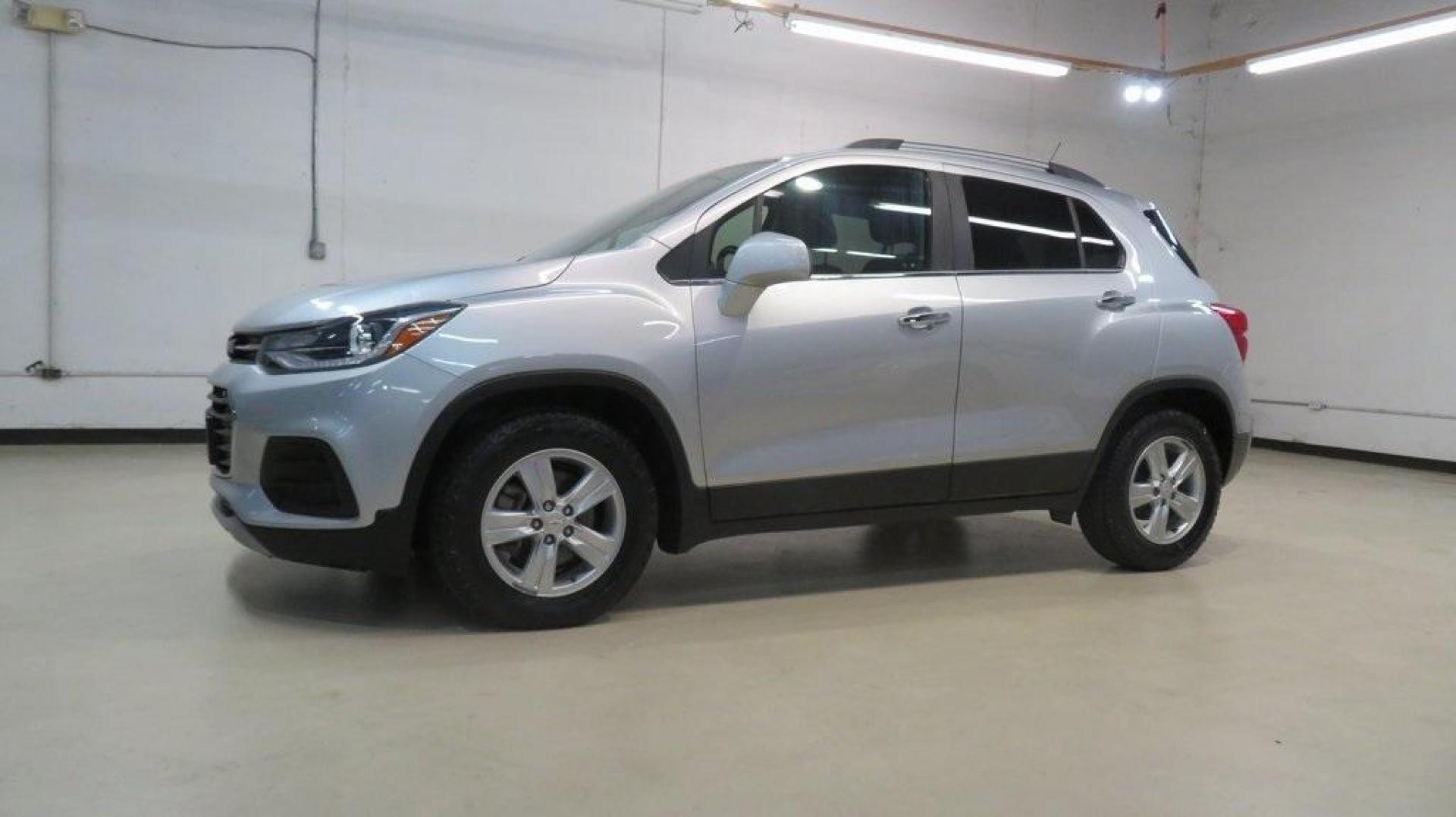 2019 Silver Ice Metallic /Jet Black Chevrolet Trax LT (KL7CJLSB1KB) with an ECOTEC 1.4L I4 SMPI DOHC Turbocharged VVT engine, Automatic transmission, located at 15300 Midway Rd., Addison, TX, 75001, (972) 702-0011, 32.958321, -96.838074 - 2019 Chevrolet Trax LT<br>Now Available at Midway Auto Group Addison, Texas<br><br>Compact, agile, and packed with modern technology, the 2019 Chevrolet Trax LT is the ideal urban SUV for drivers seeking versatility and efficiency. Whether navigating the busy streets of Addison or setting out on lo - Photo#4