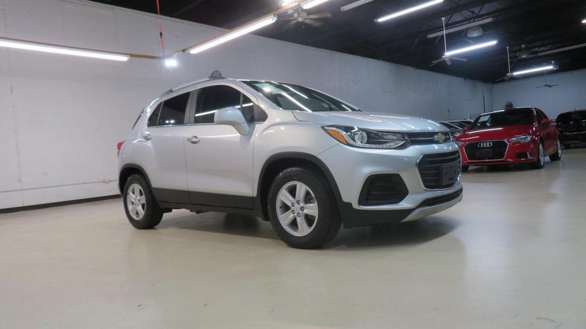 2019 Silver Ice Metallic /Jet Black Chevrolet Trax LT (KL7CJLSB1KB) with an ECOTEC 1.4L I4 SMPI DOHC Turbocharged VVT engine, Automatic transmission, located at 15300 Midway Rd., Addison, TX, 75001, (972) 702-0011, 32.958321, -96.838074 - 2019 Chevrolet Trax LT<br>Now Available at Midway Auto Group Addison, Texas<br><br>Compact, agile, and packed with modern technology, the 2019 Chevrolet Trax LT is the ideal urban SUV for drivers seeking versatility and efficiency. Whether navigating the busy streets of Addison or setting out on lo - Photo#6