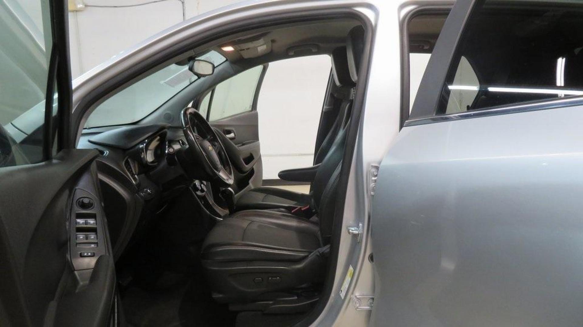 2019 Silver Ice Metallic /Jet Black Chevrolet Trax LT (KL7CJLSB1KB) with an ECOTEC 1.4L I4 SMPI DOHC Turbocharged VVT engine, Automatic transmission, located at 15300 Midway Rd., Addison, TX, 75001, (972) 702-0011, 32.958321, -96.838074 - 2019 Chevrolet Trax LT<br>Now Available at Midway Auto Group Addison, Texas<br><br>Compact, agile, and packed with modern technology, the 2019 Chevrolet Trax LT is the ideal urban SUV for drivers seeking versatility and efficiency. Whether navigating the busy streets of Addison or setting out on lo - Photo#12
