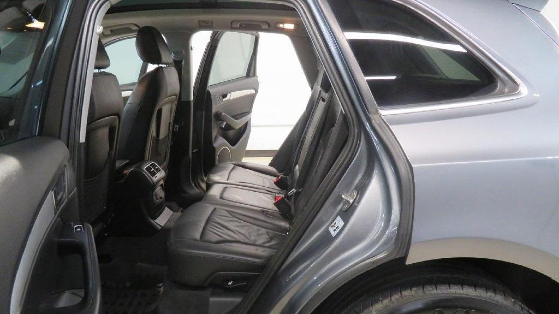 2016 Turquoise /Black/Cognac Audi Q5 2.0T Premium Plus (WA1L2AFP0GA) with an 2.0L 4-Cylinder TFSI engine, Automatic transmission, located at 15300 Midway Rd., Addison, TX, 75001, (972) 702-0011, 32.958321, -96.838074 - 2016 Audi Q5 Premium Plus<br>Available Now at Midway Auto Group Addison, Texas<br><br>Step into refined luxury and dynamic performance with the 2016 Audi Q5 Premium Plus. Offering the perfect blend of sophistication, utility, and Quattro all-wheel-drive capability, this premium SUV is designed for - Photo#16