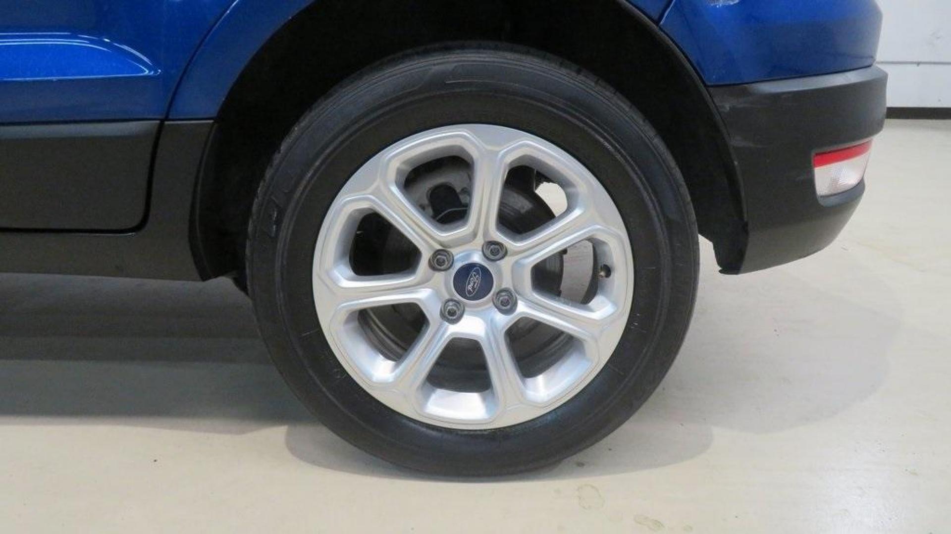 2018 Lightning Blue /Ebony Black Ford EcoSport SE (MAJ3P1TE7JC) with an EcoBoost 1.0L I3 GTDi DOHC Turbocharged VCT engine, Automatic transmission, located at 15300 Midway Rd., Addison, TX, 75001, (972) 702-0011, 32.958321, -96.838074 - 2018 Ford EcoSport SE<br>Now Available at Midway Auto Group Addison, Texas<br><br>Compact, capable, and loaded with tech, the 2018 Ford EcoSport SE is designed for today's active lifestyle. Perfectly sized for maneuvering through Addisons busy streets, yet comfortable enough for road trips across T - Photo#9