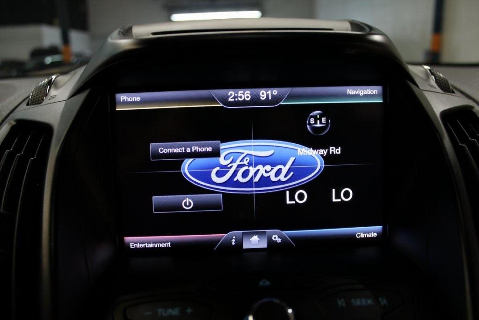 2014 Ingot Silver /Black Ford Escape SE (1FMCU0GX0EU) with an EcoBoost 1.6L I4 GTDi DOHC Turbocharged VCT engine, Automatic transmission, located at 15300 Midway Rd., Addison, TX, 75001, (972) 702-0011, 32.958321, -96.838074 - Photo#18