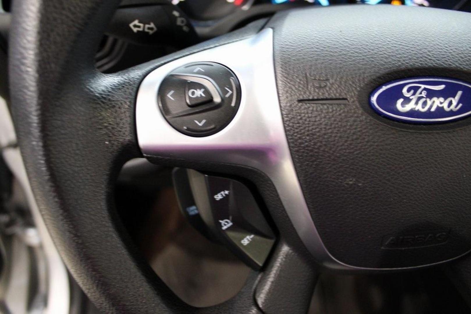 2014 Ingot Silver /Black Ford Escape SE (1FMCU0GX0EU) with an EcoBoost 1.6L I4 GTDi DOHC Turbocharged VCT engine, Automatic transmission, located at 15300 Midway Rd., Addison, TX, 75001, (972) 702-0011, 32.958321, -96.838074 - Photo#23