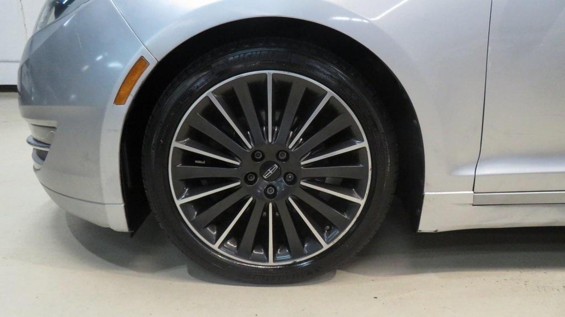 2016 Ingot Silver /Ebony Lincoln MKZ Base (3LN6L2JKXGR) with an 3.7L V6 Ti-VCT 24V engine, Automatic transmission, located at 15300 Midway Rd., Addison, TX, 75001, (972) 702-0011, 32.958321, -96.838074 - Photo#8