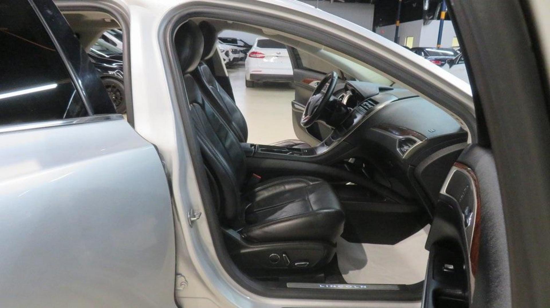 2016 Ingot Silver /Ebony Lincoln MKZ Base (3LN6L2JKXGR) with an 3.7L V6 Ti-VCT 24V engine, Automatic transmission, located at 15300 Midway Rd., Addison, TX, 75001, (972) 702-0011, 32.958321, -96.838074 - Photo#14
