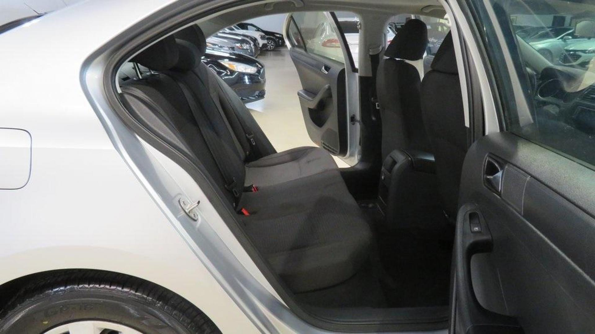 2016 Reflex Silver Metallic /Black Volkswagen Jetta 1.4T S (3VW267AJ1GM) with an I4 engine, Automatic transmission, located at 15300 Midway Rd., Addison, TX, 75001, (972) 702-0011, 32.958321, -96.838074 - Photo#17