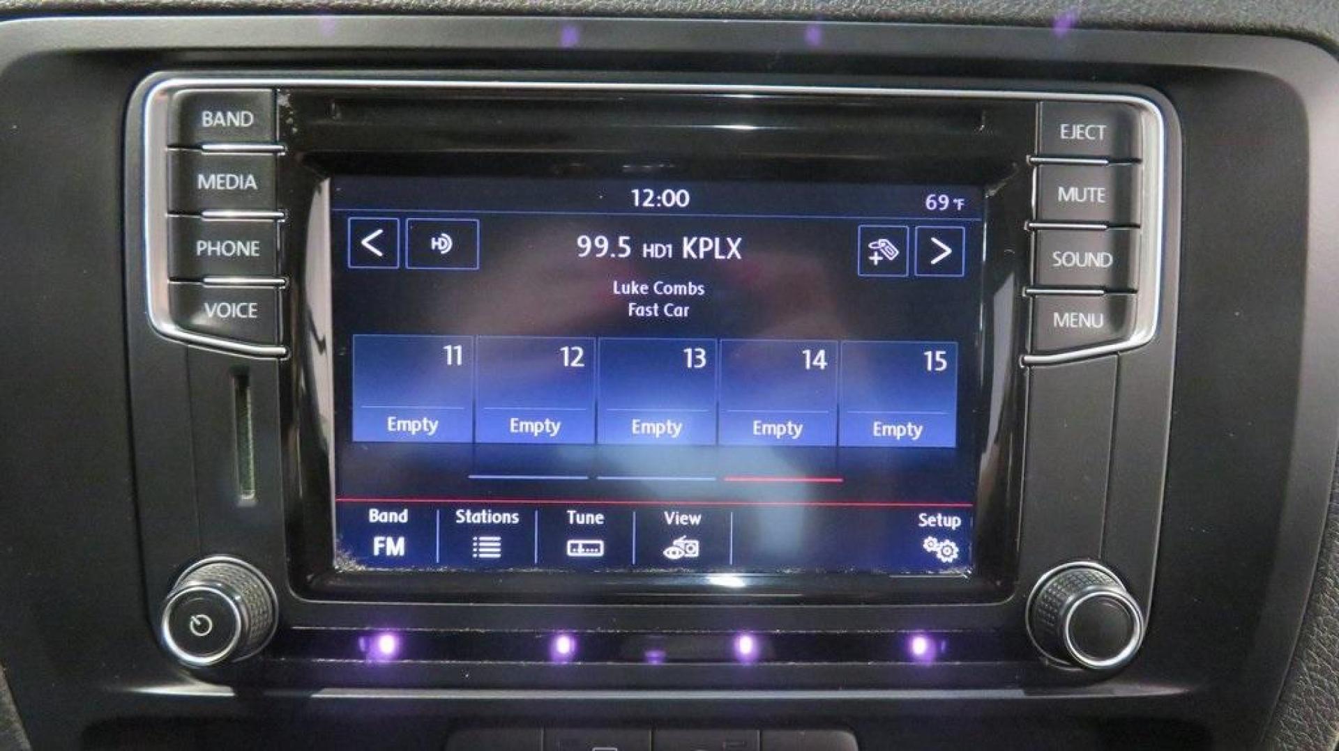 2016 Reflex Silver Metallic /Black Volkswagen Jetta 1.4T S (3VW267AJ1GM) with an I4 engine, Automatic transmission, located at 15300 Midway Rd., Addison, TX, 75001, (972) 702-0011, 32.958321, -96.838074 - Photo#20