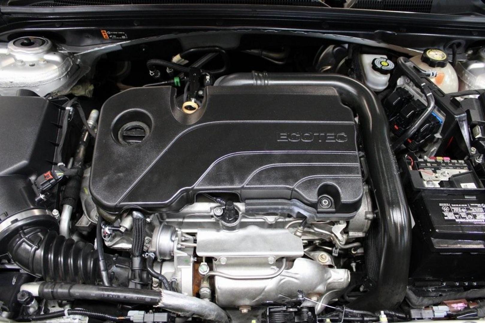 2021 Silver Ice Metallic /Jet Black Chevrolet Malibu LT (1G1ZD5ST9MF) with an 1.5L DOHC engine, CVT transmission, located at 15300 Midway Rd., Addison, TX, 75001, (972) 702-0011, 32.958321, -96.838074 - 2021 Chevrolet Malibu LT<br>Now Available at Midway Auto Group Addison, Texas<br><br>Sleek, modern, and well-equipped, the 2021 Chevrolet Malibu LT offers midsize comfort with standout style and impressive fuel efficiency. Whether you're commuting through Addison or heading out on a weekend trip ac - Photo#27