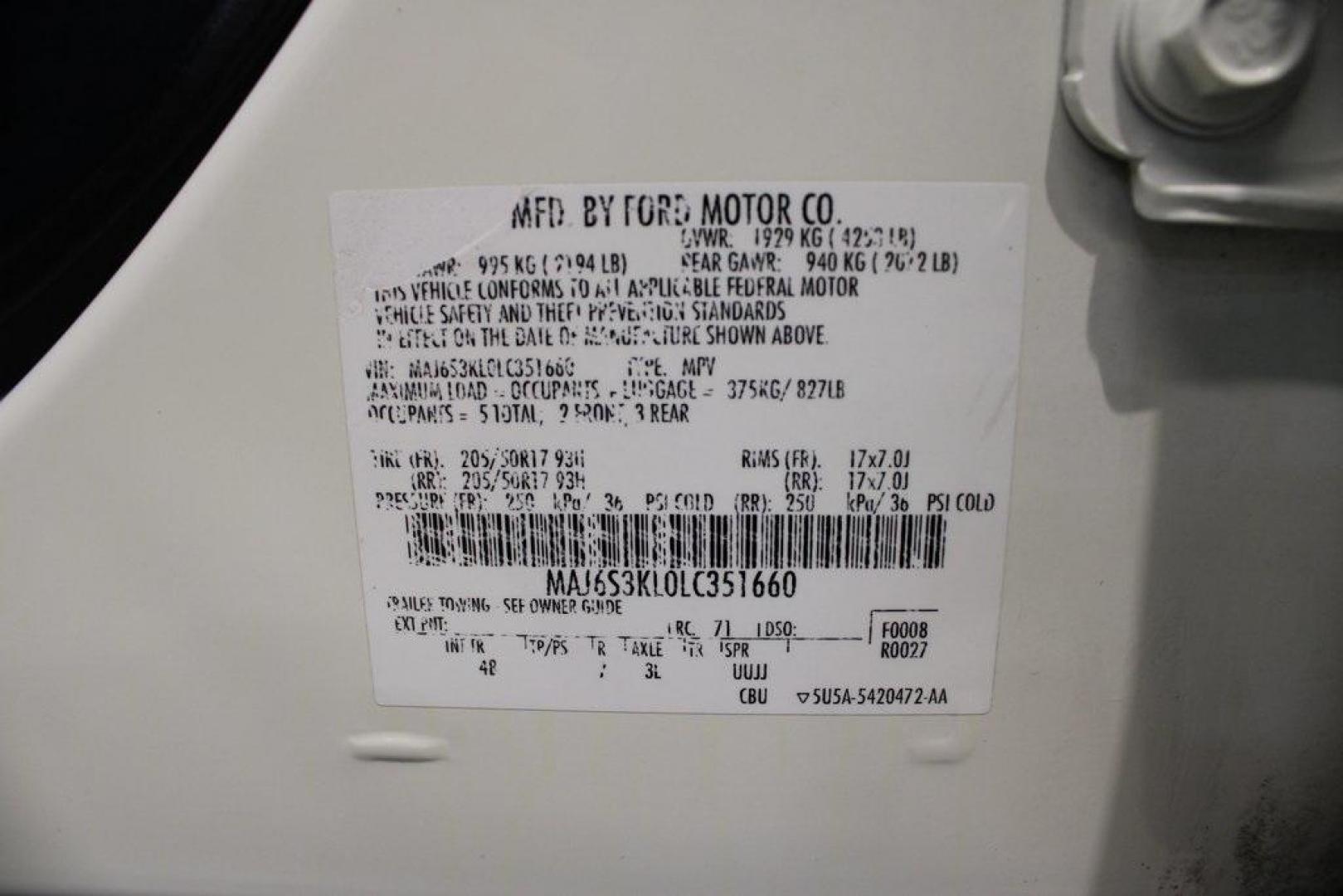 2020 Diamond White /Black Ford EcoSport Titanium (MAJ6S3KL0LC) with an 2.0L I4 Ti-VCT GDI engine, Automatic transmission, located at 15300 Midway Rd., Addison, TX, 75001, (972) 702-0011, 32.958321, -96.838074 - 2020 Ford EcoSport Titanium AWD<br>Now Available at Midway Auto Group Addison, Texas<br><br>Stylish, compact, and loaded with features, the 2020 Ford EcoSport Titanium AWD is the perfect SUV for drivers who want versatility, premium comfort, and all-weather capability. With its intelligent all-whee - Photo#31