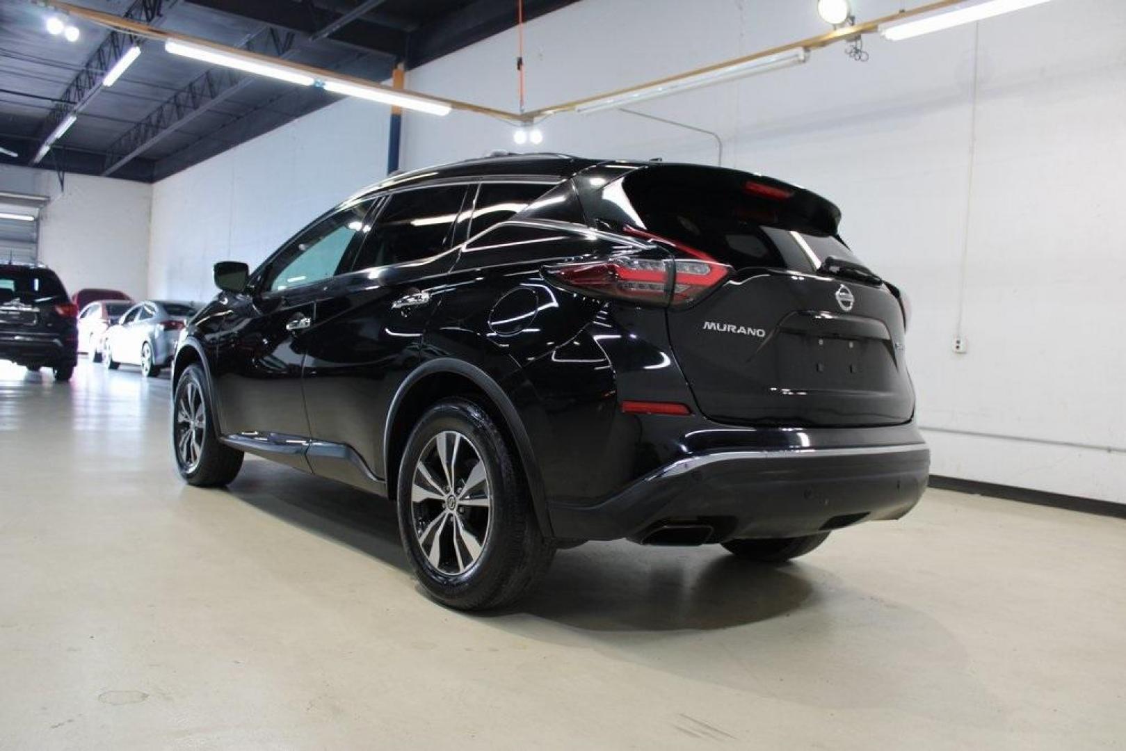 2020 Super Black Metallic /Graphite Nissan Murano SV (5N1AZ2BS9LN) with an 3.5L V6 DOHC 24V engine, CVT transmission, located at 15300 Midway Rd., Addison, TX, 75001, (972) 702-0011, 32.958321, -96.838074 - 2020 Nissan Murano SL<br>Now Available at Midway Auto Group Addison, Texas<br><br>Upscale, smooth, and packed with advanced features, the 2020 Nissan Murano SL is a midsize SUV that blends comfort and technology with confident performance. With a sleek design, premium interior, and an impressive su - Photo#3