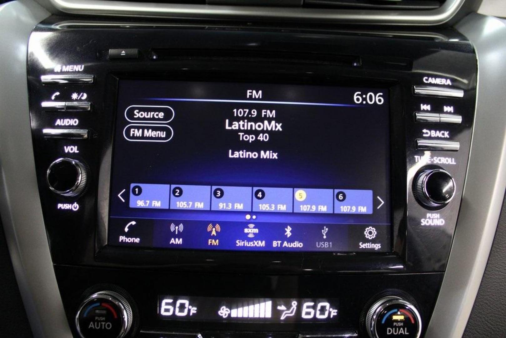 2020 Super Black Metallic /Graphite Nissan Murano SV (5N1AZ2BS9LN) with an 3.5L V6 DOHC 24V engine, CVT transmission, located at 15300 Midway Rd., Addison, TX, 75001, (972) 702-0011, 32.958321, -96.838074 - 2020 Nissan Murano SL<br>Now Available at Midway Auto Group Addison, Texas<br><br>Upscale, smooth, and packed with advanced features, the 2020 Nissan Murano SL is a midsize SUV that blends comfort and technology with confident performance. With a sleek design, premium interior, and an impressive su - Photo#17