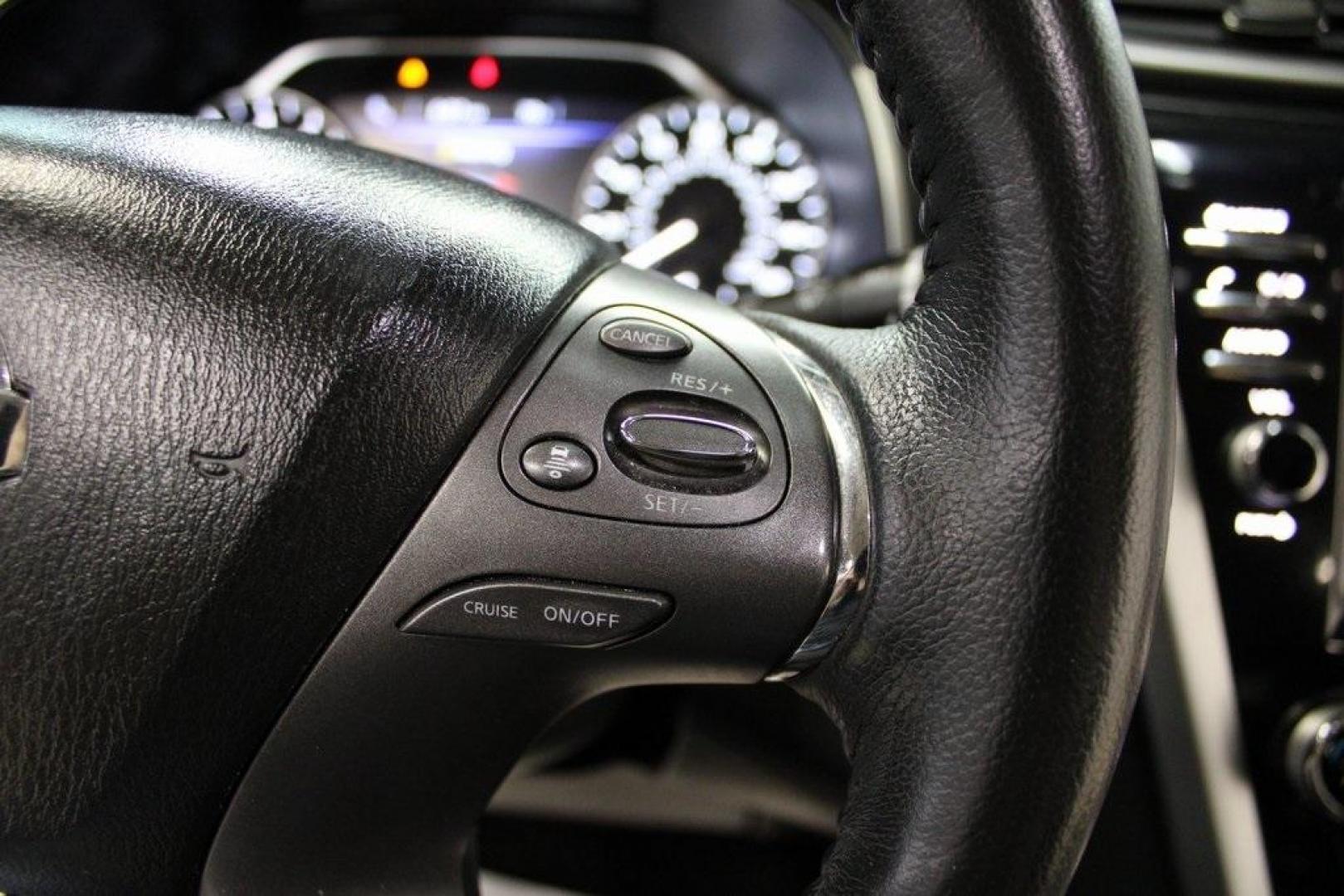 2020 Super Black Metallic /Graphite Nissan Murano SV (5N1AZ2BS9LN) with an 3.5L V6 DOHC 24V engine, CVT transmission, located at 15300 Midway Rd., Addison, TX, 75001, (972) 702-0011, 32.958321, -96.838074 - 2020 Nissan Murano SL<br>Now Available at Midway Auto Group Addison, Texas<br><br>Upscale, smooth, and packed with advanced features, the 2020 Nissan Murano SL is a midsize SUV that blends comfort and technology with confident performance. With a sleek design, premium interior, and an impressive su - Photo#22