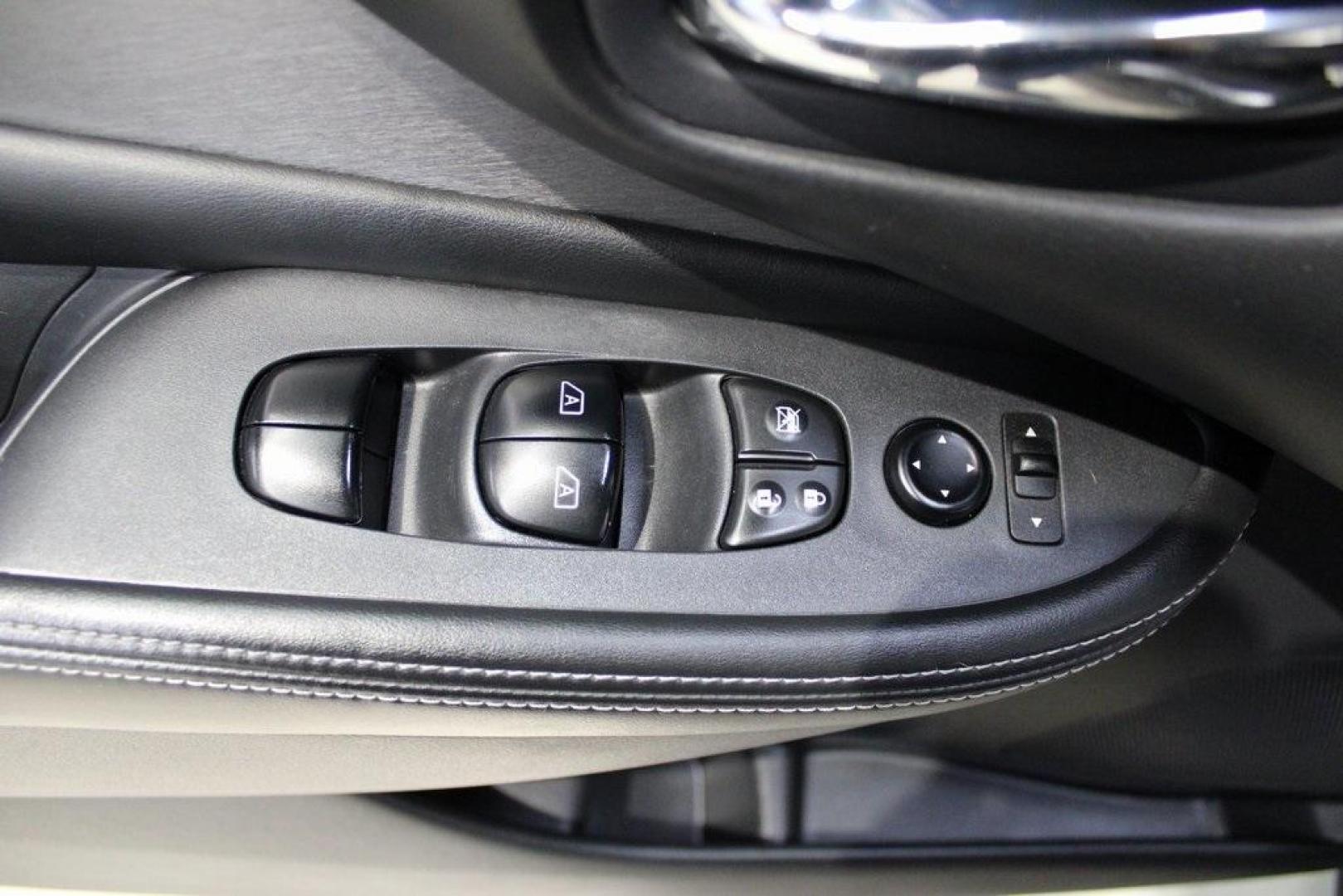 2020 Super Black Metallic /Graphite Nissan Murano SV (5N1AZ2BS9LN) with an 3.5L V6 DOHC 24V engine, CVT transmission, located at 15300 Midway Rd., Addison, TX, 75001, (972) 702-0011, 32.958321, -96.838074 - 2020 Nissan Murano SL<br>Now Available at Midway Auto Group Addison, Texas<br><br>Upscale, smooth, and packed with advanced features, the 2020 Nissan Murano SL is a midsize SUV that blends comfort and technology with confident performance. With a sleek design, premium interior, and an impressive su - Photo#25
