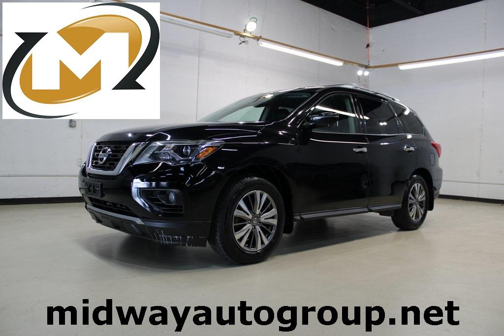 photo of 2018 Nissan Pathfinder SL