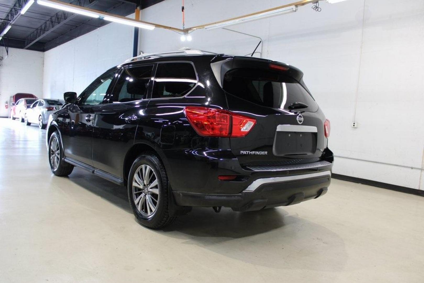 2018 Magnetic Black /Charcoal Nissan Pathfinder SL (5N1DR2MN2JC) with an V6 engine, CVT transmission, located at 15300 Midway Rd., Addison, TX, 75001, (972) 702-0011, 32.958321, -96.838074 - 2018 Nissan Pathfinder SV<br>Now Available at Midway Auto Group Addison, Texas<br><br>Spacious, capable, and loaded with family-friendly features, the 2018 Nissan Pathfinder SV is built for those who need room to move and the confidence to go anywhere. Whether youre navigating city streets in Addis - Photo#3