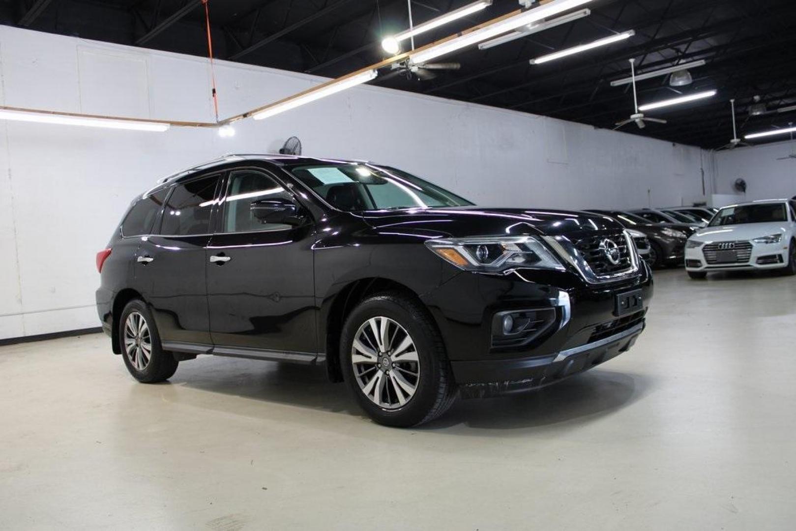 2018 Magnetic Black /Charcoal Nissan Pathfinder SL (5N1DR2MN2JC) with an V6 engine, CVT transmission, located at 15300 Midway Rd., Addison, TX, 75001, (972) 702-0011, 32.958321, -96.838074 - 2018 Nissan Pathfinder SV<br>Now Available at Midway Auto Group Addison, Texas<br><br>Spacious, capable, and loaded with family-friendly features, the 2018 Nissan Pathfinder SV is built for those who need room to move and the confidence to go anywhere. Whether youre navigating city streets in Addis - Photo#6