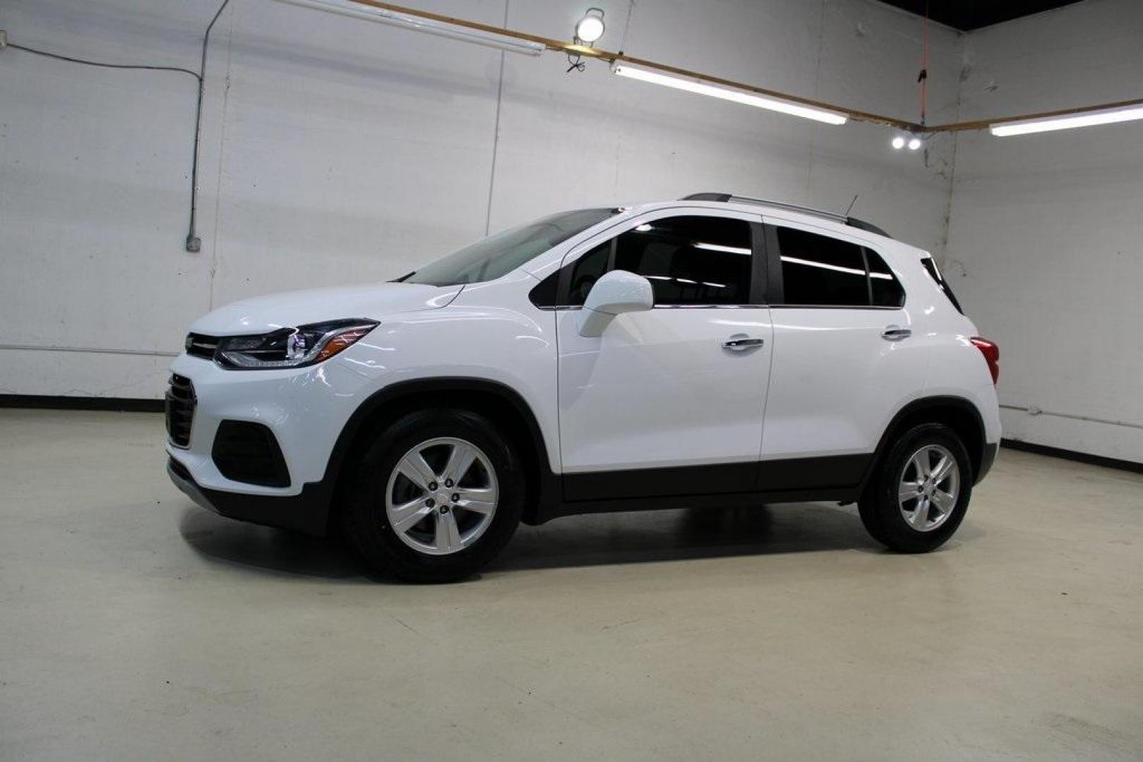 2020 Summit White /Jet Black/Light Ash Gray Chevrolet Trax LT (3GNCJLSB9LL) with an ECOTEC 1.4L I4 SMPI DOHC Turbocharged VVT engine, Automatic transmission, located at 15300 Midway Rd., Addison, TX, 75001, (972) 702-0011, 32.958321, -96.838074 - 2020 Chevrolet Trax LT<br>Now Available at Midway Auto Group Addison, Texas<br><br>The 2020 Chevrolet Trax LT is a compact SUV that punches above its weight with smart design, excellent maneuverability, and modern tech features. Whether you're zipping through Addison traffic or planning a weekend e - Photo#4