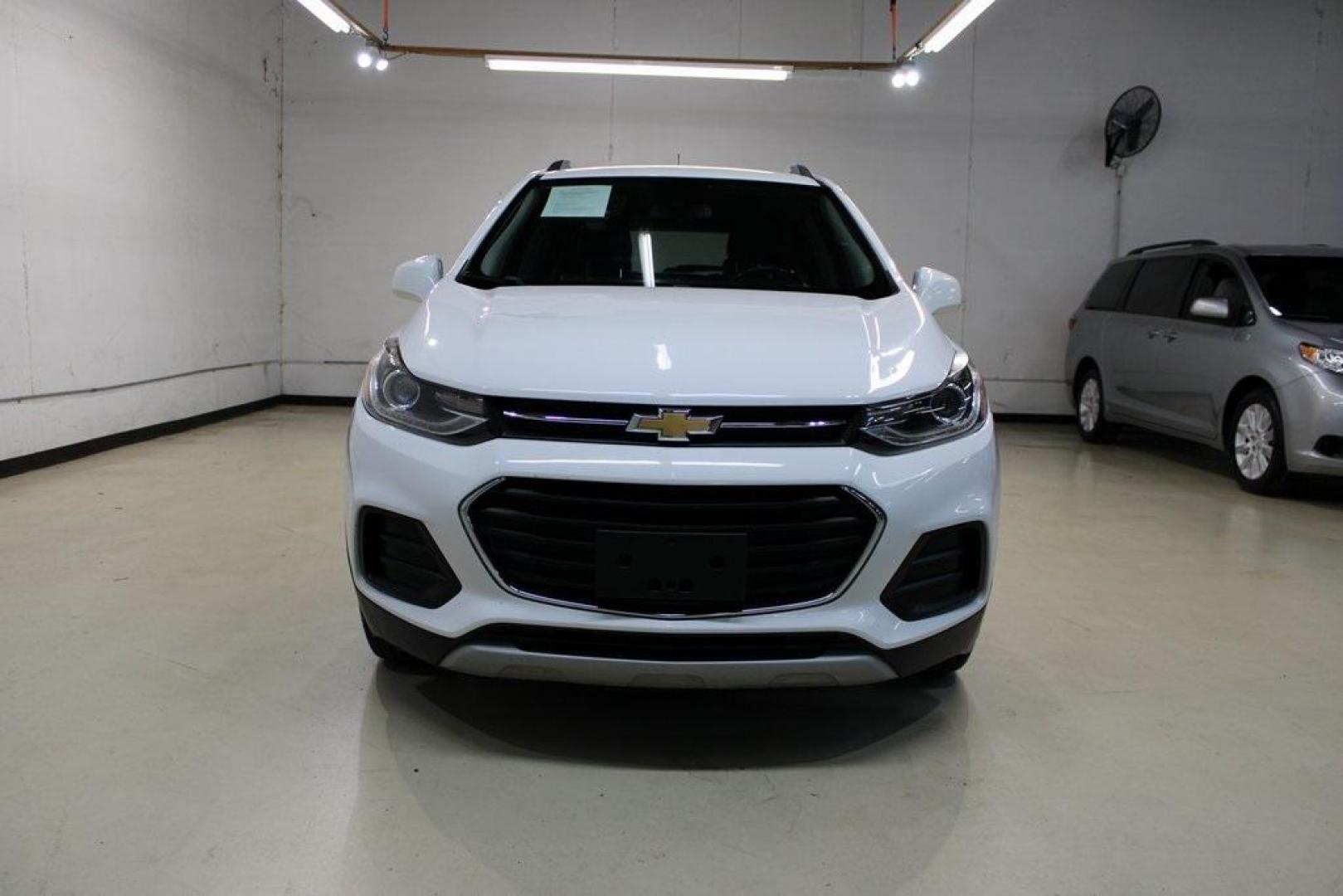 2020 Summit White /Jet Black/Light Ash Gray Chevrolet Trax LT (3GNCJLSB9LL) with an ECOTEC 1.4L I4 SMPI DOHC Turbocharged VVT engine, Automatic transmission, located at 15300 Midway Rd., Addison, TX, 75001, (972) 702-0011, 32.958321, -96.838074 - 2020 Chevrolet Trax LT<br>Now Available at Midway Auto Group Addison, Texas<br><br>The 2020 Chevrolet Trax LT is a compact SUV that punches above its weight with smart design, excellent maneuverability, and modern tech features. Whether you're zipping through Addison traffic or planning a weekend e - Photo#5