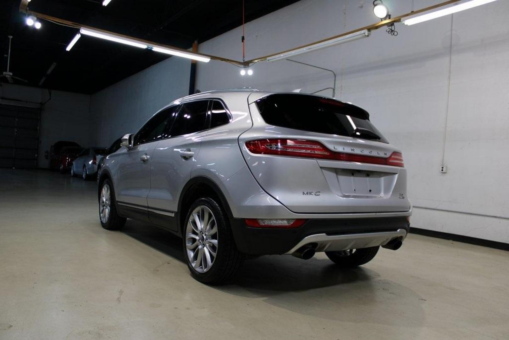 2016 Ingot Silver /Ebony Lincoln MKC Reserve (5LMCJ3C96GU) with an EcoBoost 2.0L I4 GTDi DOHC Turbocharged VCT engine, Automatic transmission, located at 15300 Midway Rd., Addison, TX, 75001, (972) 702-0011, 32.958321, -96.838074 - 2016 Lincoln MKC Reserve<br>Now Available at Midway Auto Group Addison, Texas<br><br>Luxurious, confident, and refinedthis 2016 Lincoln MKC Reserve delivers a premium driving experience in a compact SUV form. With a rich interior, smooth performance, and top-tier technology, the MKC is perfect for - Photo#3