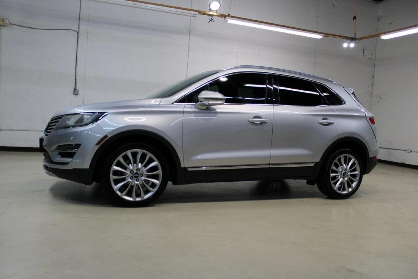 2016 Ingot Silver /Ebony Lincoln MKC Reserve (5LMCJ3C96GU) with an EcoBoost 2.0L I4 GTDi DOHC Turbocharged VCT engine, Automatic transmission, located at 15300 Midway Rd., Addison, TX, 75001, (972) 702-0011, 32.958321, -96.838074 - 2016 Lincoln MKC Reserve<br>Now Available at Midway Auto Group Addison, Texas<br><br>Luxurious, confident, and refinedthis 2016 Lincoln MKC Reserve delivers a premium driving experience in a compact SUV form. With a rich interior, smooth performance, and top-tier technology, the MKC is perfect for - Photo#4