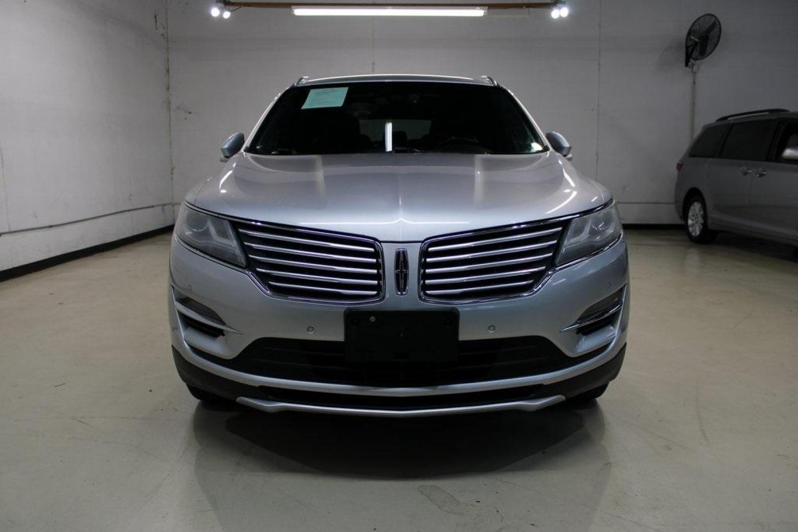 2016 Ingot Silver /Ebony Lincoln MKC Reserve (5LMCJ3C96GU) with an EcoBoost 2.0L I4 GTDi DOHC Turbocharged VCT engine, Automatic transmission, located at 15300 Midway Rd., Addison, TX, 75001, (972) 702-0011, 32.958321, -96.838074 - 2016 Lincoln MKC Reserve<br>Now Available at Midway Auto Group Addison, Texas<br><br>Luxurious, confident, and refinedthis 2016 Lincoln MKC Reserve delivers a premium driving experience in a compact SUV form. With a rich interior, smooth performance, and top-tier technology, the MKC is perfect for - Photo#5
