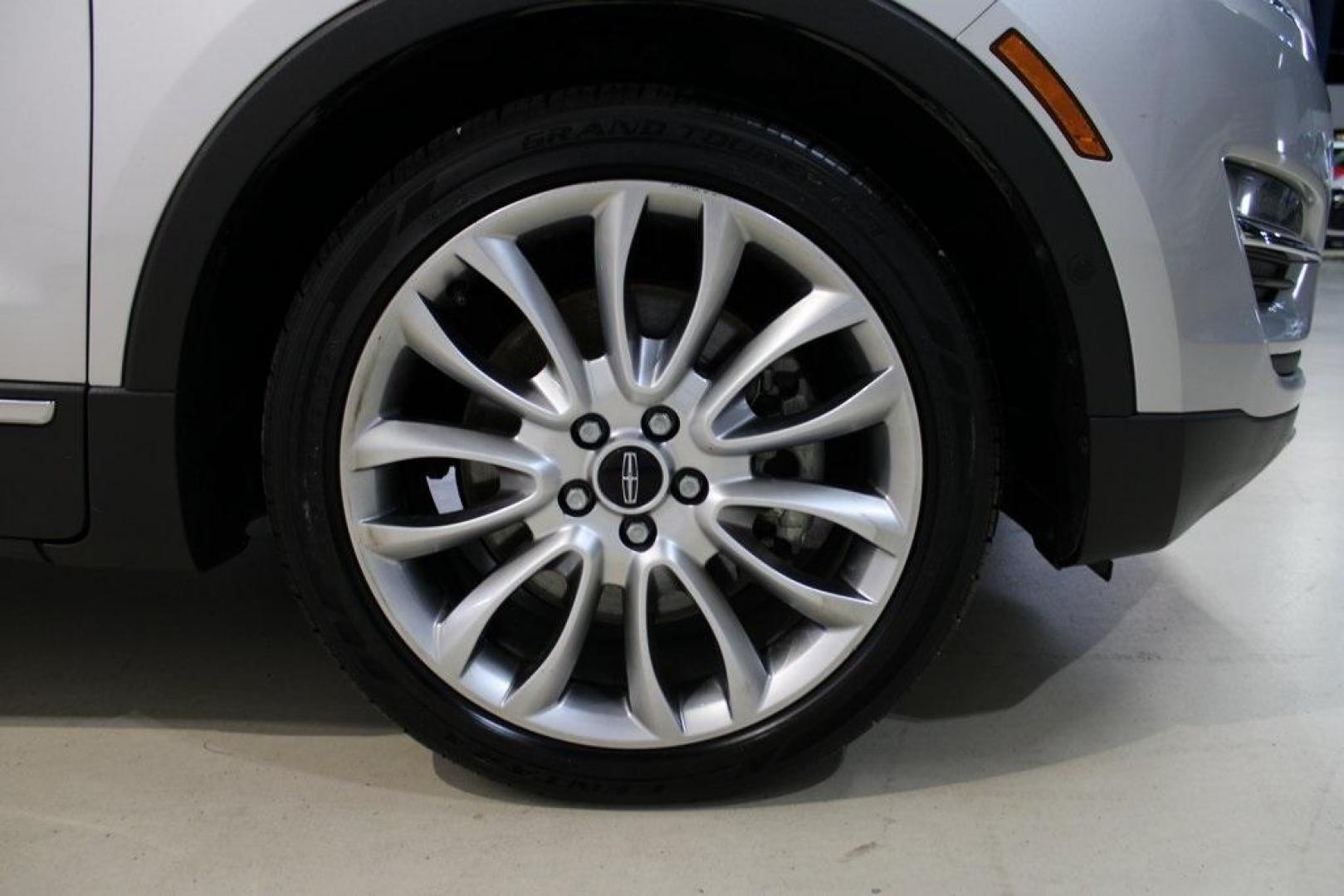 2016 Ingot Silver /Ebony Lincoln MKC Reserve (5LMCJ3C96GU) with an EcoBoost 2.0L I4 GTDi DOHC Turbocharged VCT engine, Automatic transmission, located at 15300 Midway Rd., Addison, TX, 75001, (972) 702-0011, 32.958321, -96.838074 - 2016 Lincoln MKC Reserve<br>Now Available at Midway Auto Group Addison, Texas<br><br>Luxurious, confident, and refinedthis 2016 Lincoln MKC Reserve delivers a premium driving experience in a compact SUV form. With a rich interior, smooth performance, and top-tier technology, the MKC is perfect for - Photo#11