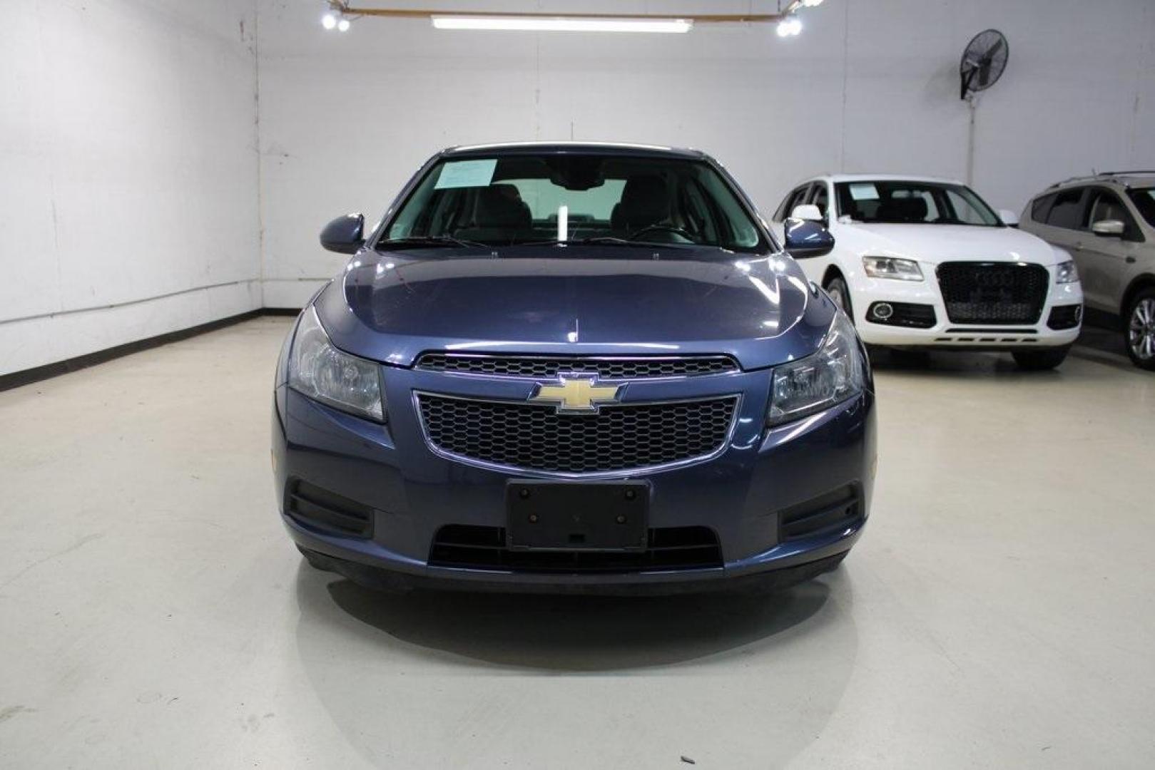 2014 Atlantis Blue Metallic /Medium Titanium Chevrolet Cruze 1LT (1G1PC5SB7E7) with an ECOTEC 1.4L I4 SMPI DOHC Turbocharged VVT engine, Automatic transmission, located at 15300 Midway Rd., Addison, TX, 75001, (972) 702-0011, 32.958321, -96.838074 - Photo#5