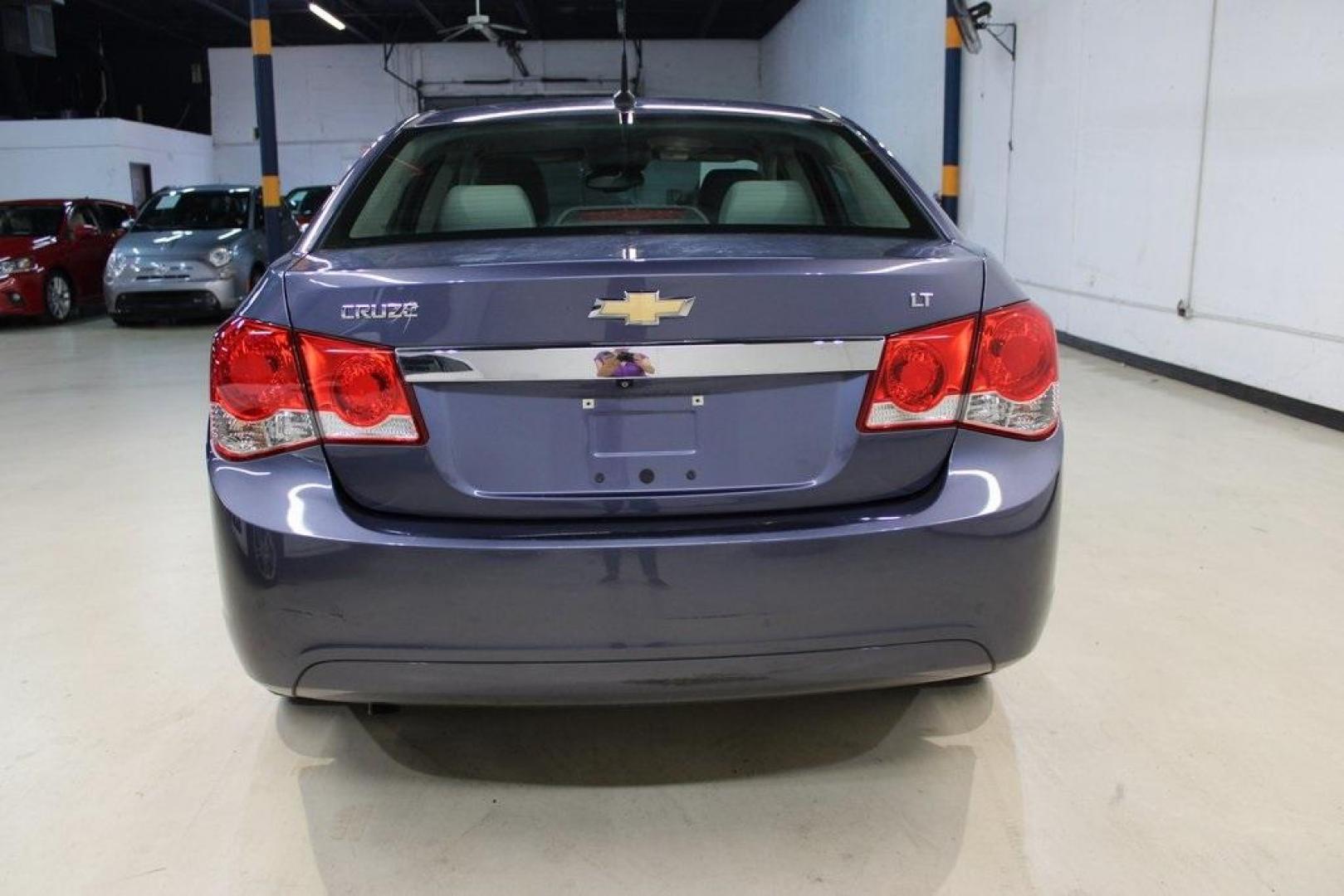 2014 Atlantis Blue Metallic /Medium Titanium Chevrolet Cruze 1LT (1G1PC5SB7E7) with an ECOTEC 1.4L I4 SMPI DOHC Turbocharged VVT engine, Automatic transmission, located at 15300 Midway Rd., Addison, TX, 75001, (972) 702-0011, 32.958321, -96.838074 - Photo#7