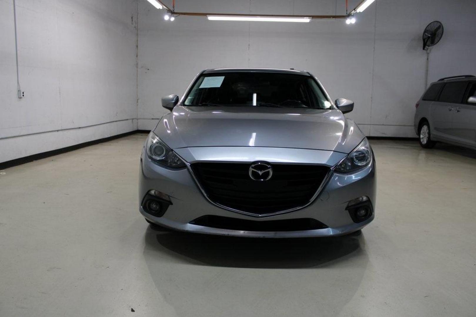 2015 Liquid Silver Metallic /Black Mazda Mazda3 i Grand Touring (3MZBM1M74FM) with an SKYACTIV-G 2.0L 4-Cylinder DOHC 16V engine, Manual transmission, located at 15300 Midway Rd., Addison, TX, 75001, (972) 702-0011, 32.958321, -96.838074 - Photo#5