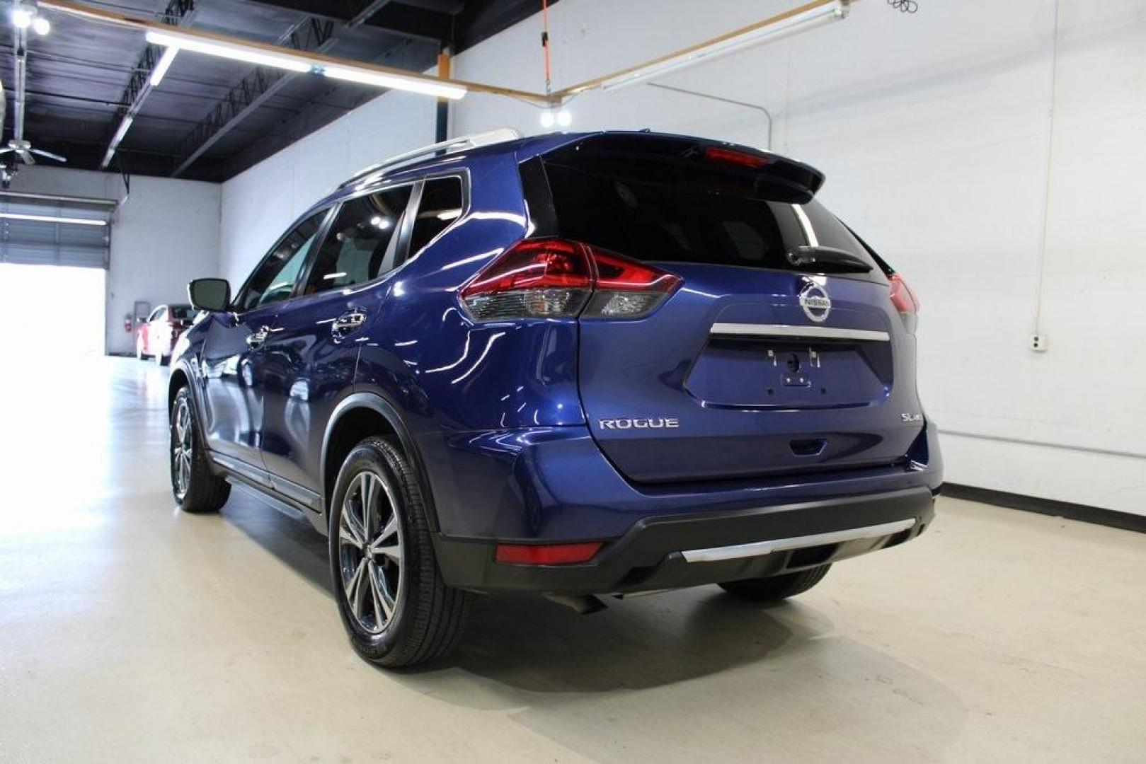 2018 Caspian Blue /Charcoal Nissan Rogue SL (5N1AT2MV9JC) with an 2.5L I4 DOHC 16V engine, CVT transmission, located at 15300 Midway Rd., Addison, TX, 75001, (972) 702-0011, 32.958321, -96.838074 - Photo#2
