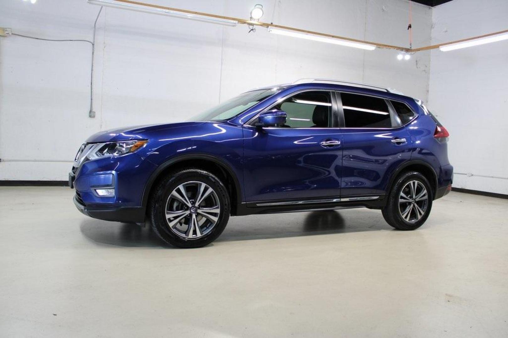2018 Caspian Blue /Charcoal Nissan Rogue SL (5N1AT2MV9JC) with an 2.5L I4 DOHC 16V engine, CVT transmission, located at 15300 Midway Rd., Addison, TX, 75001, (972) 702-0011, 32.958321, -96.838074 - Photo#3