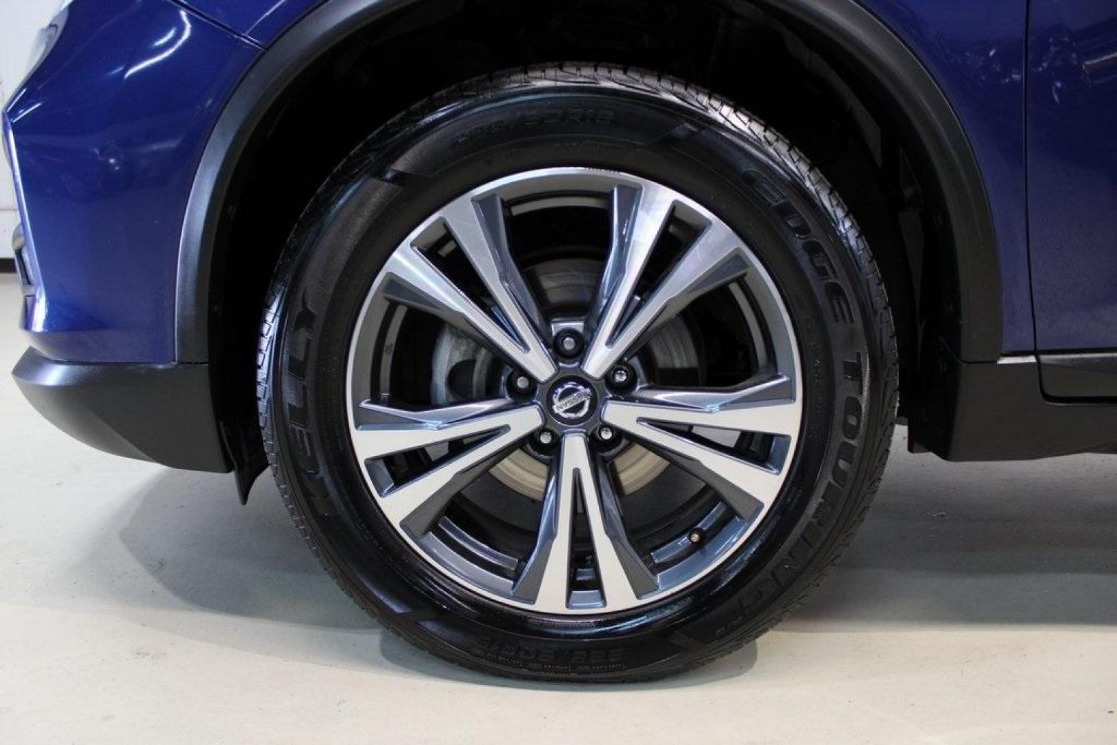 2018 Caspian Blue /Charcoal Nissan Rogue SL (5N1AT2MV9JC) with an 2.5L I4 DOHC 16V engine, CVT transmission, located at 15300 Midway Rd., Addison, TX, 75001, (972) 702-0011, 32.958321, -96.838074 - Photo#7