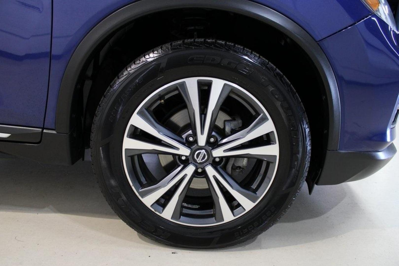 2018 Caspian Blue /Charcoal Nissan Rogue SL (5N1AT2MV9JC) with an 2.5L I4 DOHC 16V engine, CVT transmission, located at 15300 Midway Rd., Addison, TX, 75001, (972) 702-0011, 32.958321, -96.838074 - Photo#10