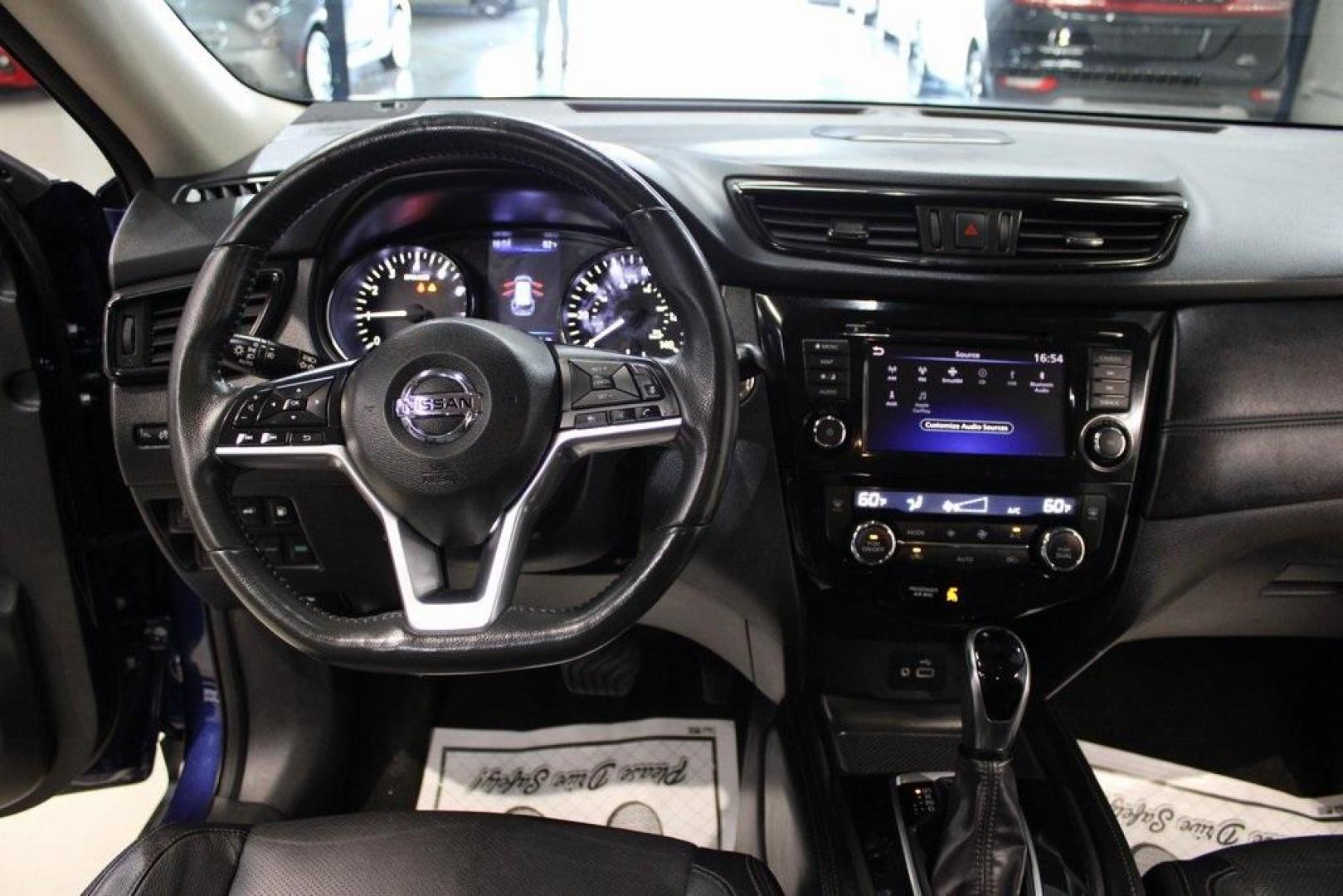 2018 Caspian Blue /Charcoal Nissan Rogue SL (5N1AT2MV9JC) with an 2.5L I4 DOHC 16V engine, CVT transmission, located at 15300 Midway Rd., Addison, TX, 75001, (972) 702-0011, 32.958321, -96.838074 - Photo#16
