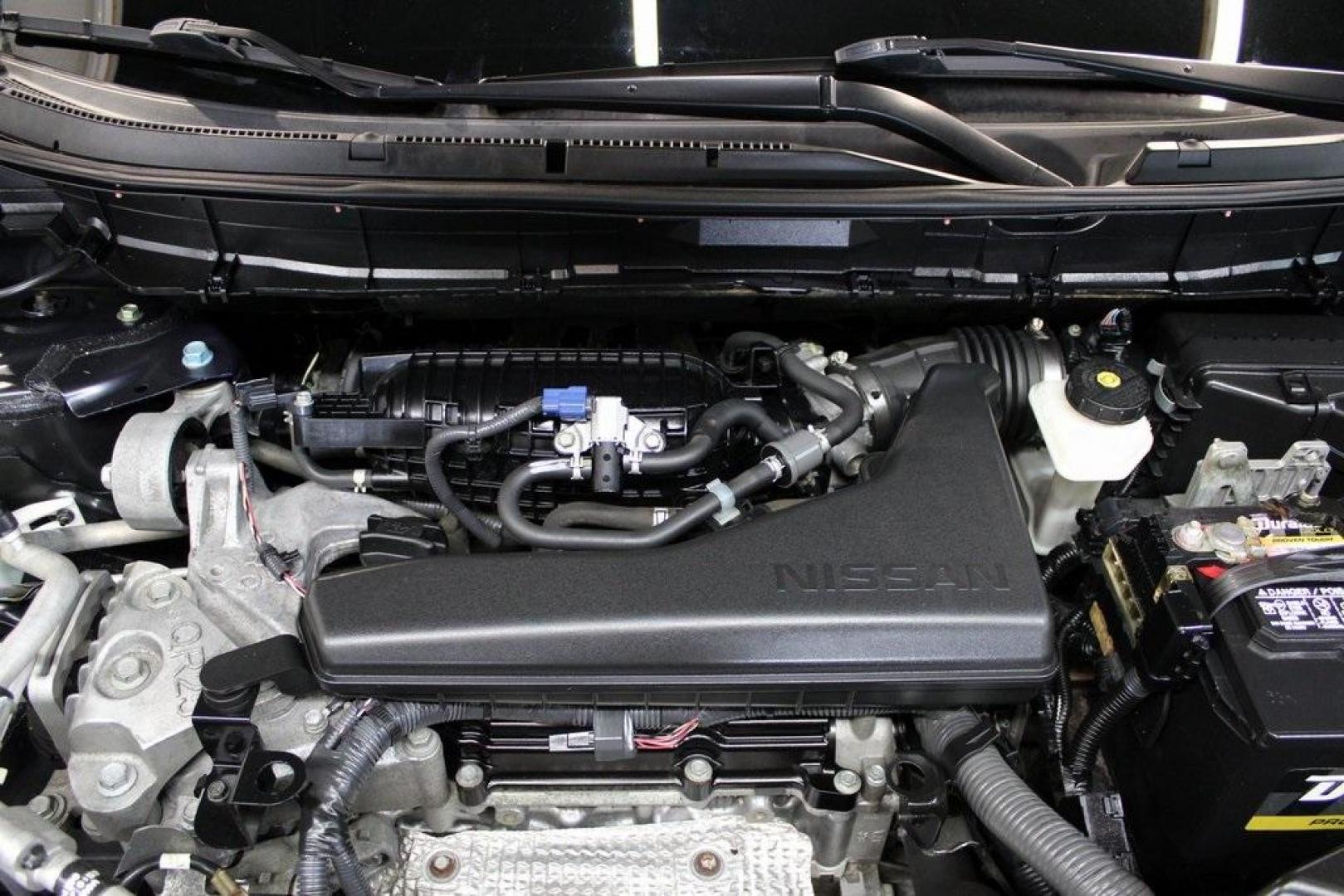 2018 Caspian Blue /Charcoal Nissan Rogue SL (5N1AT2MV9JC) with an 2.5L I4 DOHC 16V engine, CVT transmission, located at 15300 Midway Rd., Addison, TX, 75001, (972) 702-0011, 32.958321, -96.838074 - Photo#26