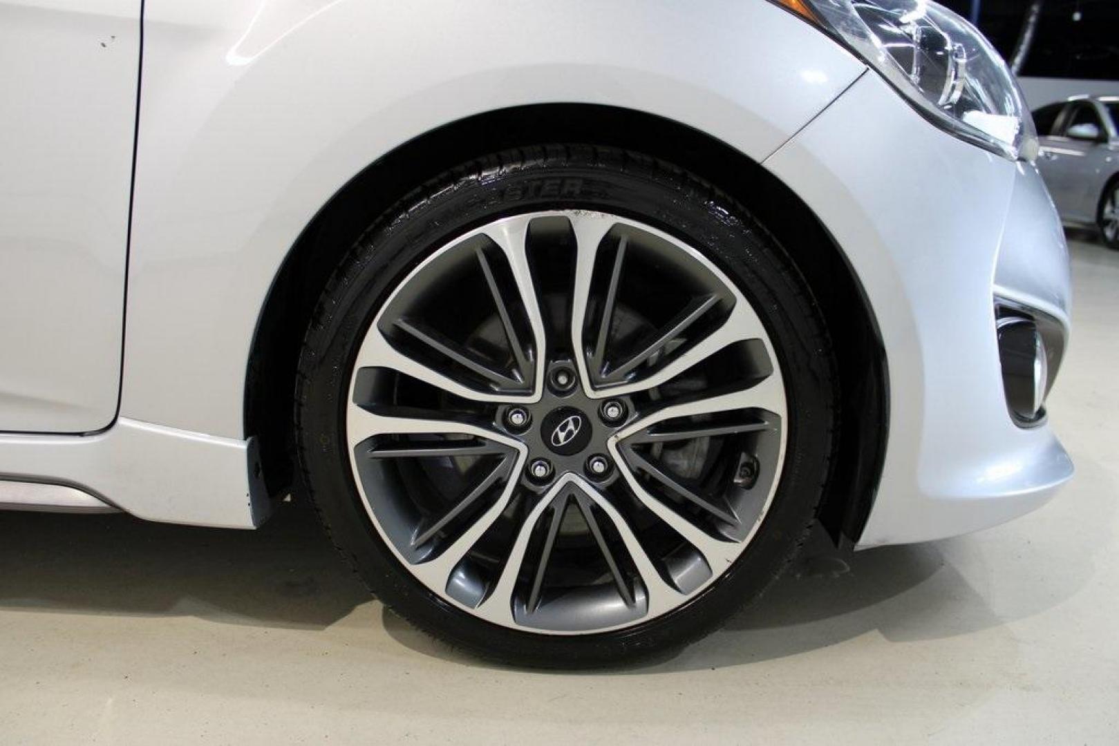 2017 Ironman Silver Metallic /Black Hyundai Veloster Turbo (KMHTC6AEXHU) with an 1.6L Turbo GDI 4-Cylinder engine, Automatic transmission, located at 15300 Midway Rd., Addison, TX, 75001, (972) 702-0011, 32.958321, -96.838074 - Photo#11
