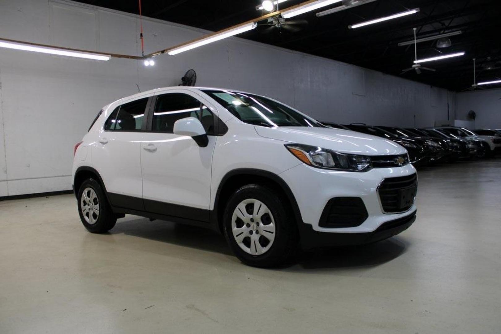 2018 Summit White /Black Chevrolet Trax LS (3GNCJKSB3JL) with an ECOTEC 1.4L I4 SMPI DOHC Turbocharged VVT engine, Automatic transmission, located at 15300 Midway Rd., Addison, TX, 75001, (972) 702-0011, 32.958321, -96.838074 - Photo#6
