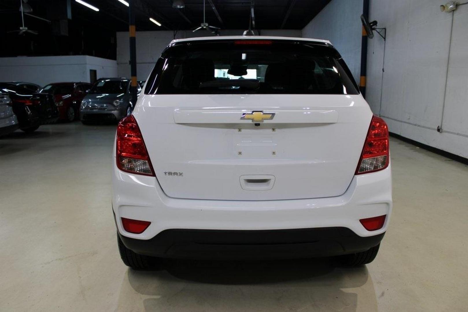 2018 Summit White /Black Chevrolet Trax LS (3GNCJKSB3JL) with an ECOTEC 1.4L I4 SMPI DOHC Turbocharged VVT engine, Automatic transmission, located at 15300 Midway Rd., Addison, TX, 75001, (972) 702-0011, 32.958321, -96.838074 - Photo#7