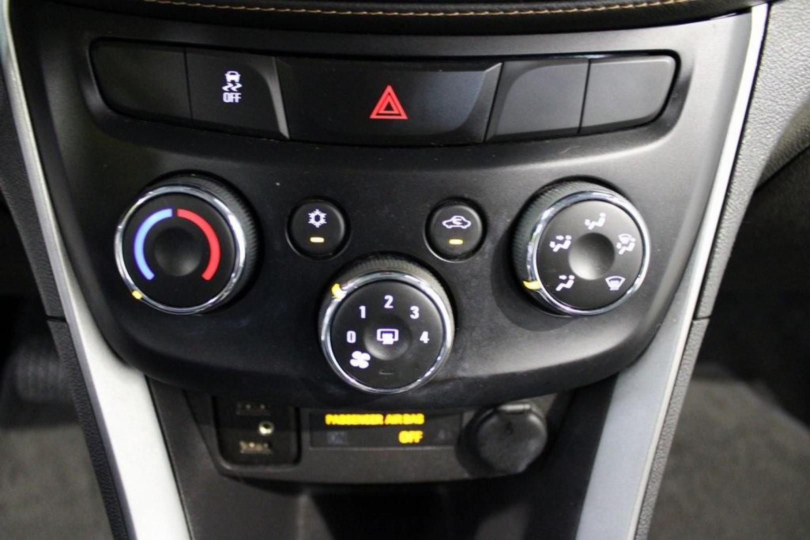 2018 Summit White /Black Chevrolet Trax LS (3GNCJKSB3JL) with an ECOTEC 1.4L I4 SMPI DOHC Turbocharged VVT engine, Automatic transmission, located at 15300 Midway Rd., Addison, TX, 75001, (972) 702-0011, 32.958321, -96.838074 - Photo#20