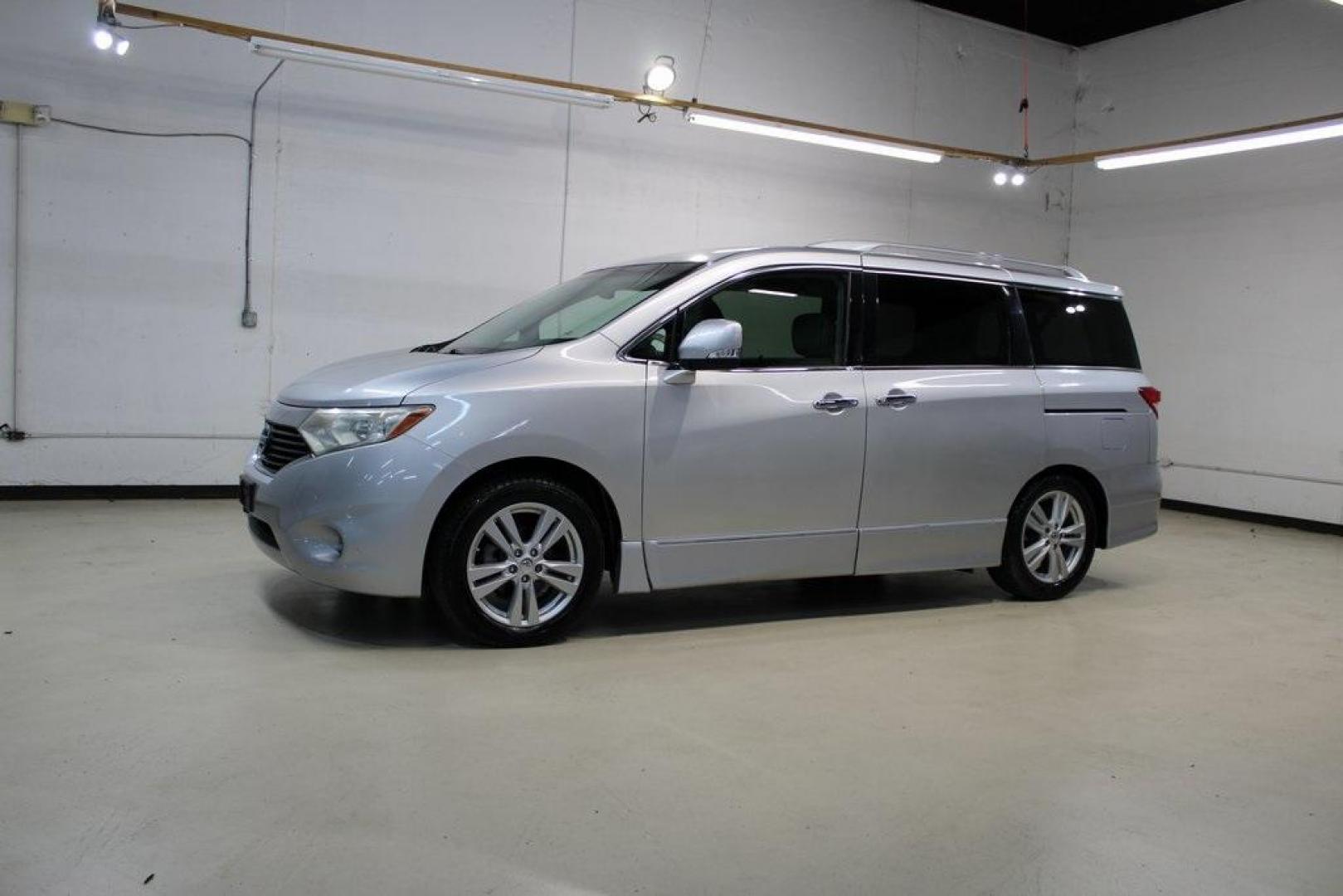 2012 Brilliant Silver Metallic /Gray Nissan Quest 3.5 LE (JN8AE2KP7C9) with an 3.5L V6 DOHC 24V engine, CVT transmission, located at 15300 Midway Rd., Addison, TX, 75001, (972) 702-0011, 32.958321, -96.838074 - Photo#4