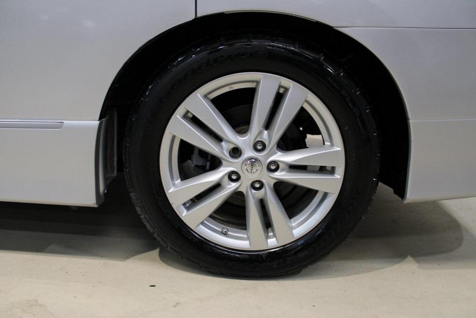 2012 Brilliant Silver Metallic /Gray Nissan Quest 3.5 LE (JN8AE2KP7C9) with an 3.5L V6 DOHC 24V engine, CVT transmission, located at 15300 Midway Rd., Addison, TX, 75001, (972) 702-0011, 32.958321, -96.838074 - Photo#9