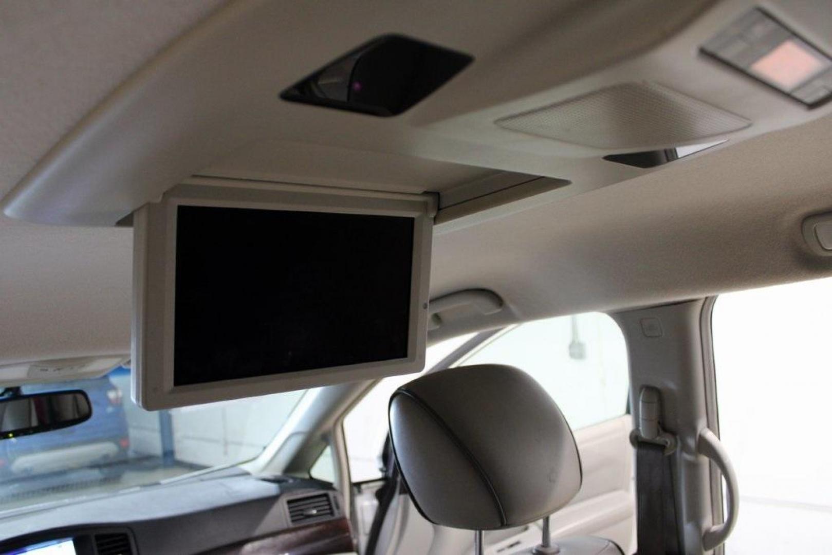 2012 Brilliant Silver Metallic /Gray Nissan Quest 3.5 LE (JN8AE2KP7C9) with an 3.5L V6 DOHC 24V engine, CVT transmission, located at 15300 Midway Rd., Addison, TX, 75001, (972) 702-0011, 32.958321, -96.838074 - Photo#19