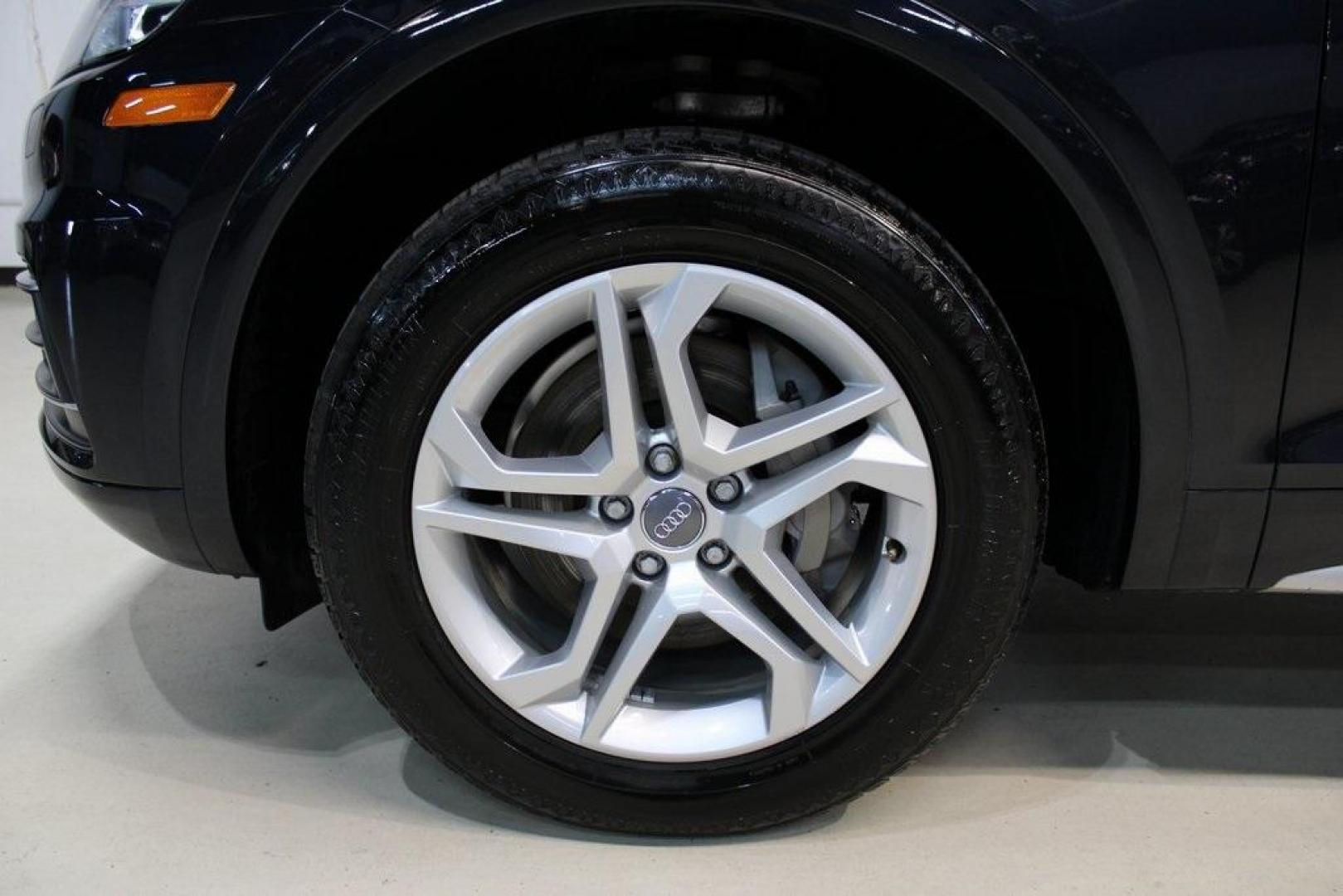 2018 Moonlight Blue /Brown Audi Q5 2.0T (WA1ANAFY4J2) with an 2.0L TFSI engine, Automatic transmission, located at 15300 Midway Rd., Addison, TX, 75001, (972) 702-0011, 32.958321, -96.838074 - Photo#5