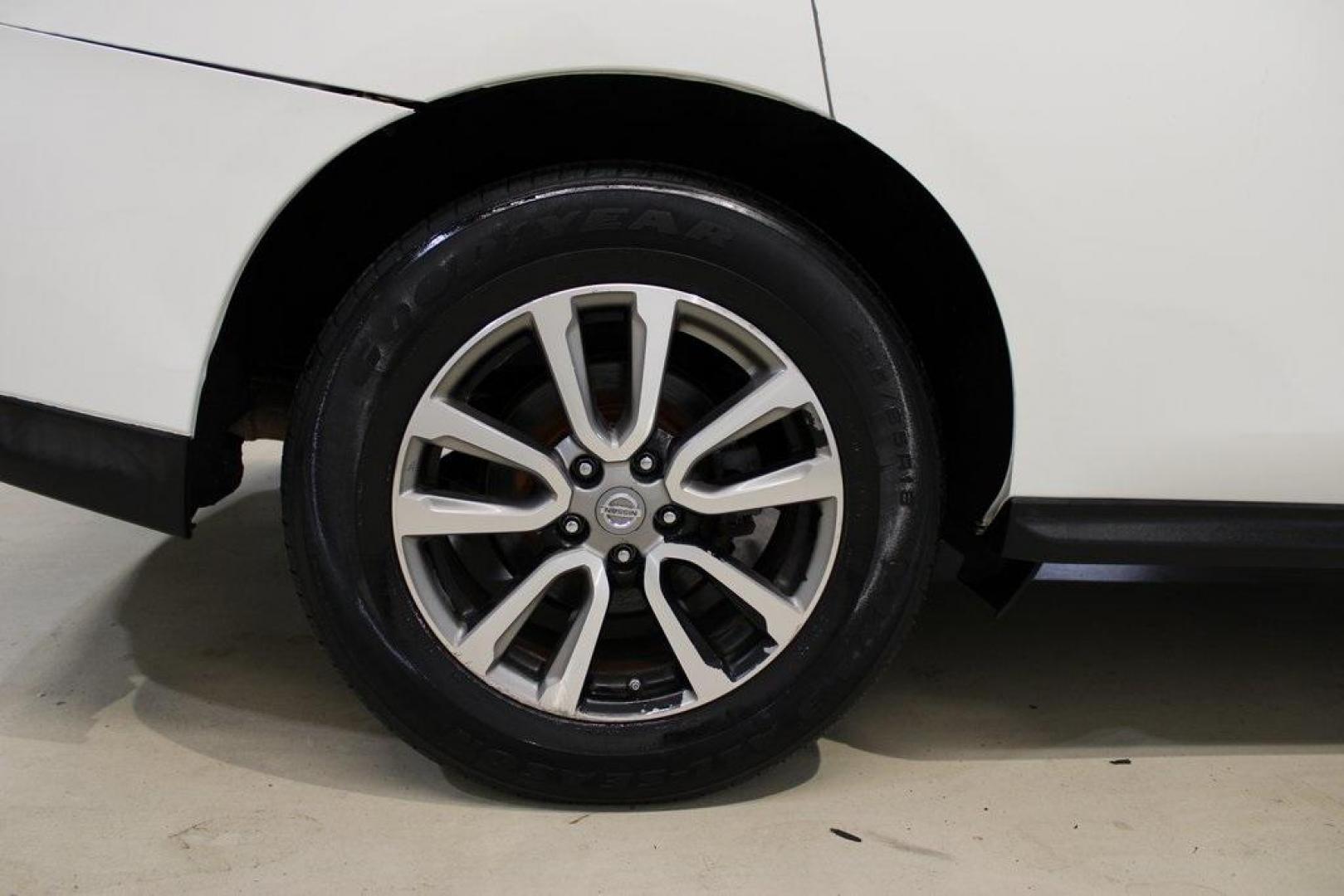 2015 Glacier White /Charcoal Nissan Pathfinder SV (5N1AR2MM9FC) with an 3.5L V6 engine, CVT transmission, located at 15300 Midway Rd., Addison, TX, 75001, (972) 702-0011, 32.958321, -96.838074 - 2015 Nissan Pathfinder SV<br>Now Available at Midway Auto Group Addison, Texas<br><br>Roomy, capable, and family-approved, the 2015 Nissan Pathfinder SV delivers the comfort, versatility, and power you need in a midsize SUV. With three rows of seating, a smooth V6 engine, and user-friendly tech, th - Photo#11