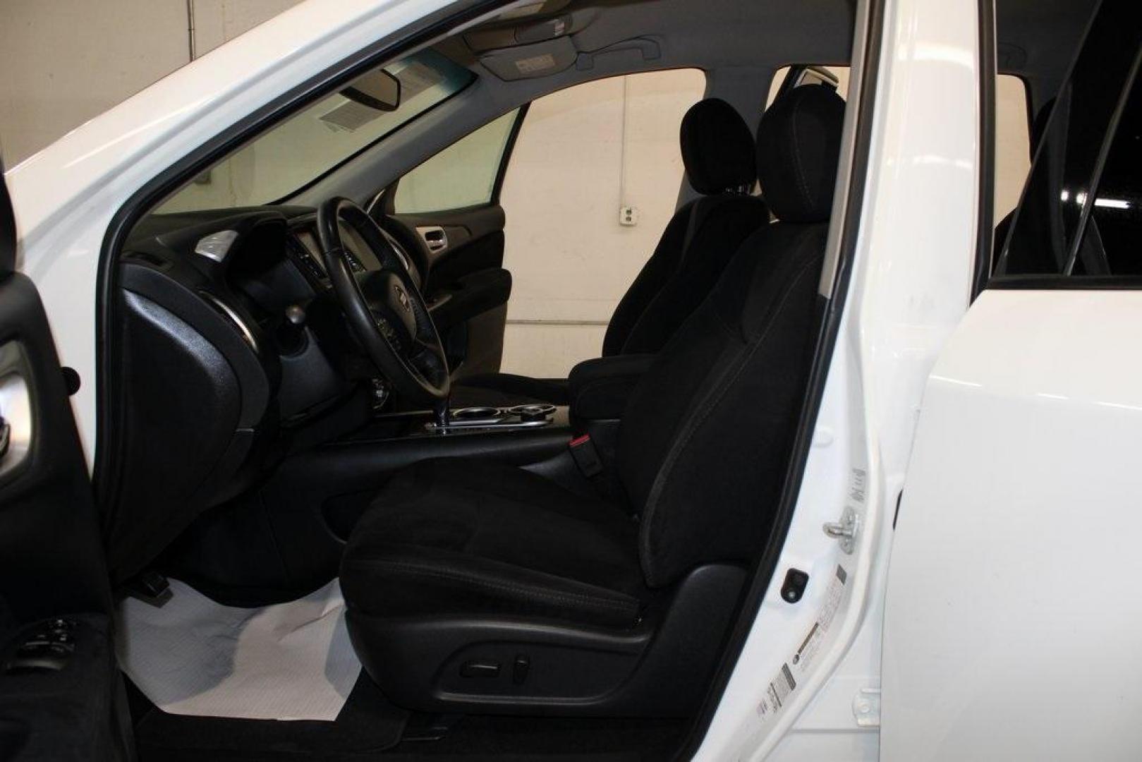 2015 Glacier White /Charcoal Nissan Pathfinder SV (5N1AR2MM9FC) with an 3.5L V6 engine, CVT transmission, located at 15300 Midway Rd., Addison, TX, 75001, (972) 702-0011, 32.958321, -96.838074 - 2015 Nissan Pathfinder SV<br>Now Available at Midway Auto Group Addison, Texas<br><br>Roomy, capable, and family-approved, the 2015 Nissan Pathfinder SV delivers the comfort, versatility, and power you need in a midsize SUV. With three rows of seating, a smooth V6 engine, and user-friendly tech, th - Photo#14