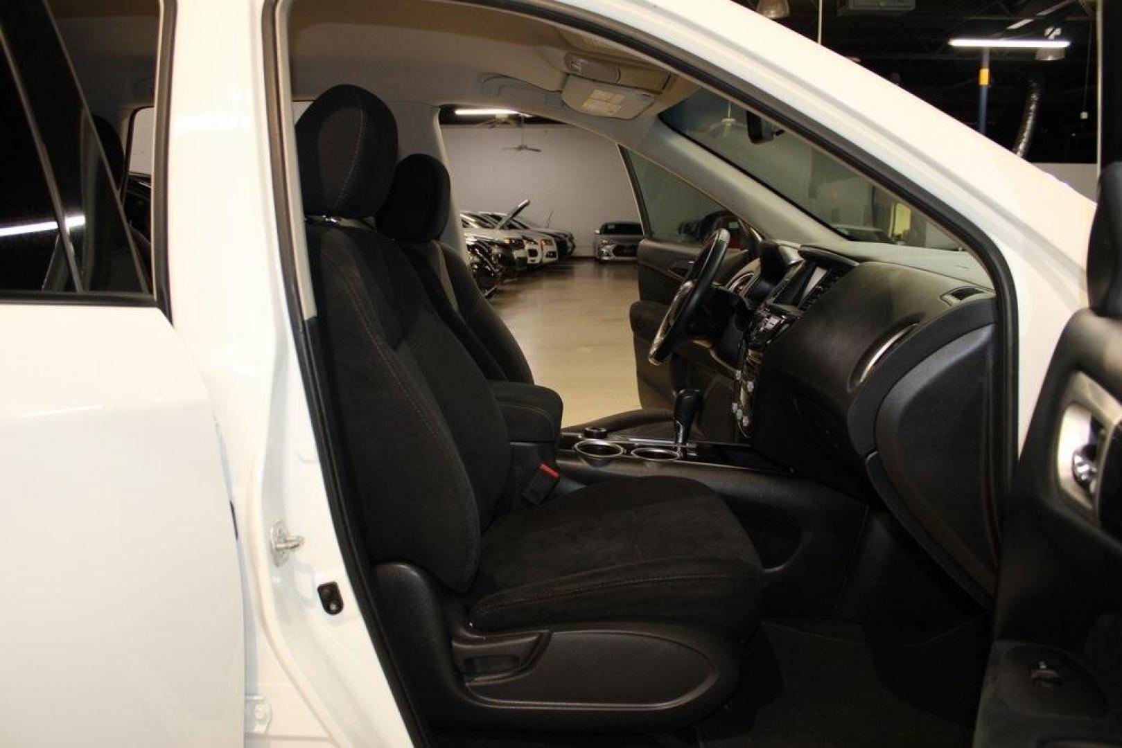 2015 Glacier White /Charcoal Nissan Pathfinder SV (5N1AR2MM9FC) with an 3.5L V6 engine, CVT transmission, located at 15300 Midway Rd., Addison, TX, 75001, (972) 702-0011, 32.958321, -96.838074 - 2015 Nissan Pathfinder SV<br>Now Available at Midway Auto Group Addison, Texas<br><br>Roomy, capable, and family-approved, the 2015 Nissan Pathfinder SV delivers the comfort, versatility, and power you need in a midsize SUV. With three rows of seating, a smooth V6 engine, and user-friendly tech, th - Photo#15