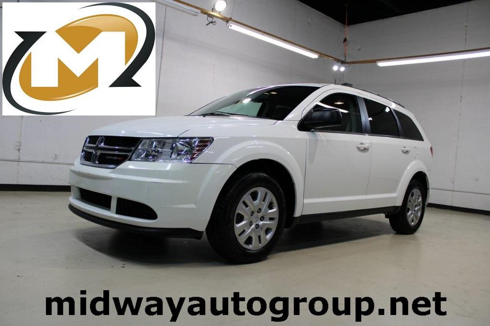 2017 Vice White /Lt Frost Beige/Black Dodge Journey SE (3C4PDCAB7HT) with an 2.4L I4 DOHC 16V Dual VVT engine, Automatic transmission, located at 15300 Midway Rd., Addison, TX, 75001, (972) 702-0011, 32.958321, -96.838074 - Photo#0