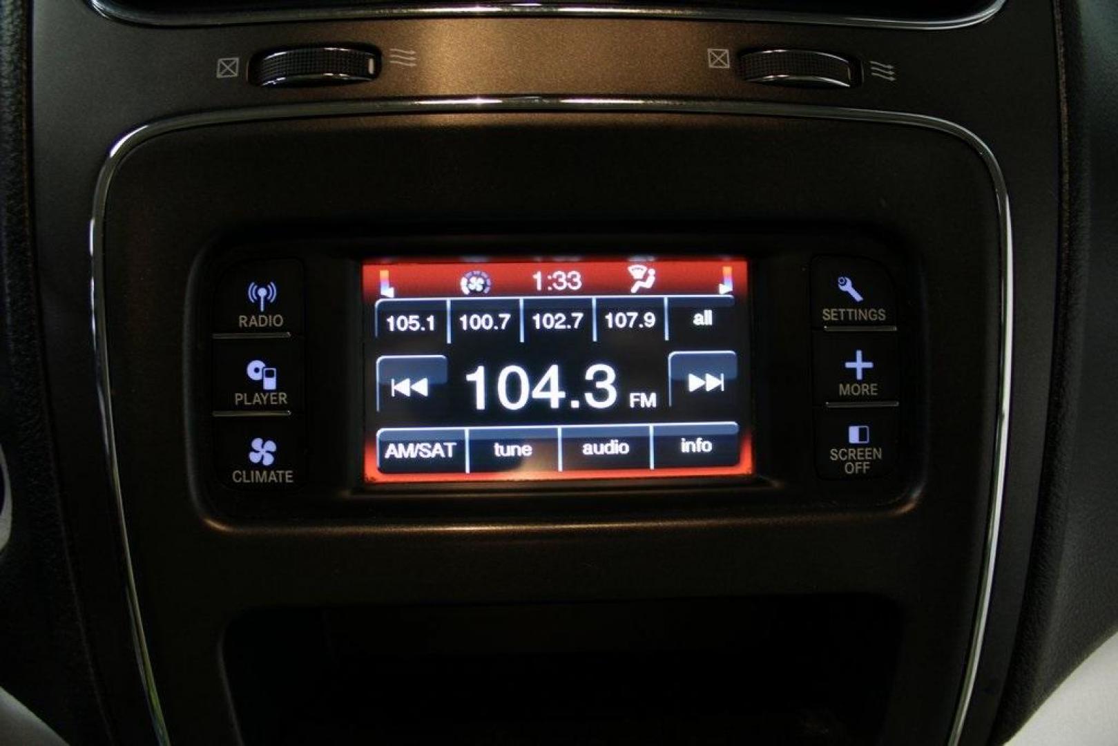 2017 Vice White /Lt Frost Beige/Black Dodge Journey SE (3C4PDCAB7HT) with an 2.4L I4 DOHC 16V Dual VVT engine, Automatic transmission, located at 15300 Midway Rd., Addison, TX, 75001, (972) 702-0011, 32.958321, -96.838074 - Photo#19