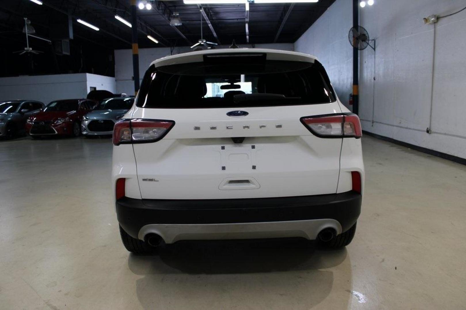 2022 Star White Metallic Tri-Coat /Ebony Ford Escape SEL (1FMCU0H65NU) with an 1.5L EcoBoost engine, Automatic transmission, located at 15300 Midway Rd., Addison, TX, 75001, (972) 702-0011, 32.958321, -96.838074 - Photo#7