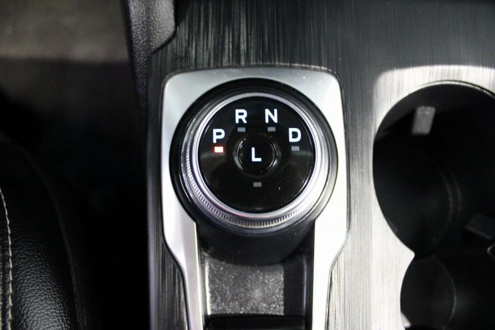 2022 Star White Metallic Tri-Coat /Ebony Ford Escape SEL (1FMCU0H65NU) with an 1.5L EcoBoost engine, Automatic transmission, located at 15300 Midway Rd., Addison, TX, 75001, (972) 702-0011, 32.958321, -96.838074 - Photo#22